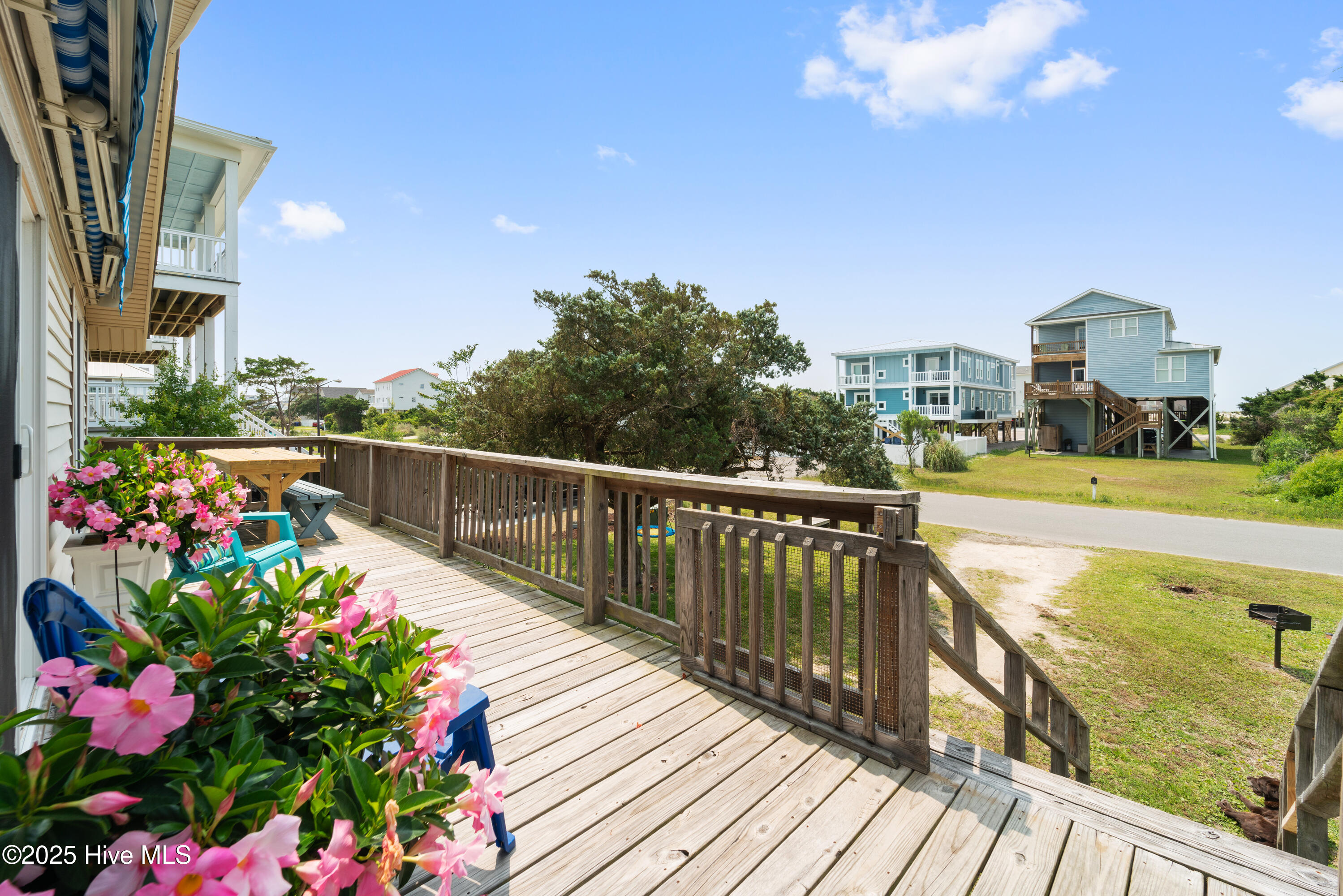 100548347 | Photo 27