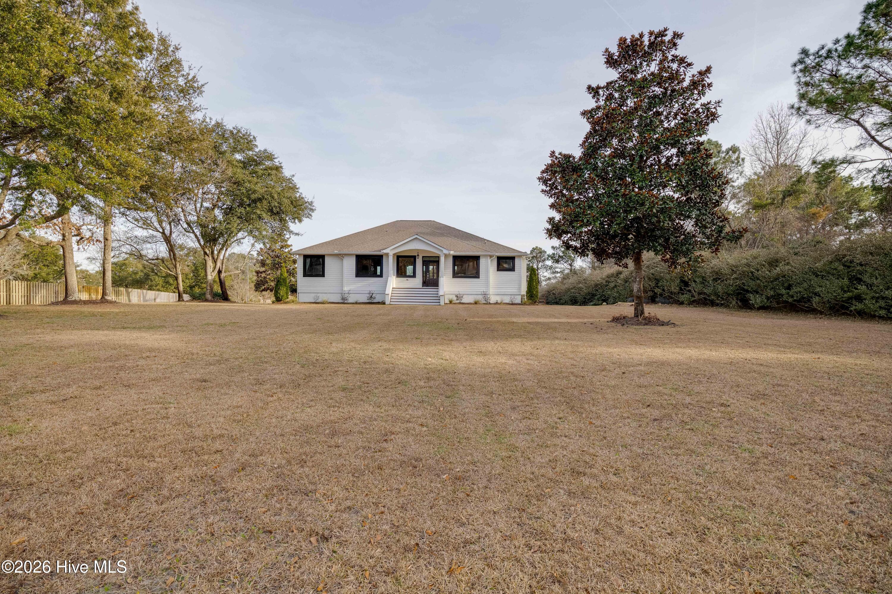 100548978 | Photo 42