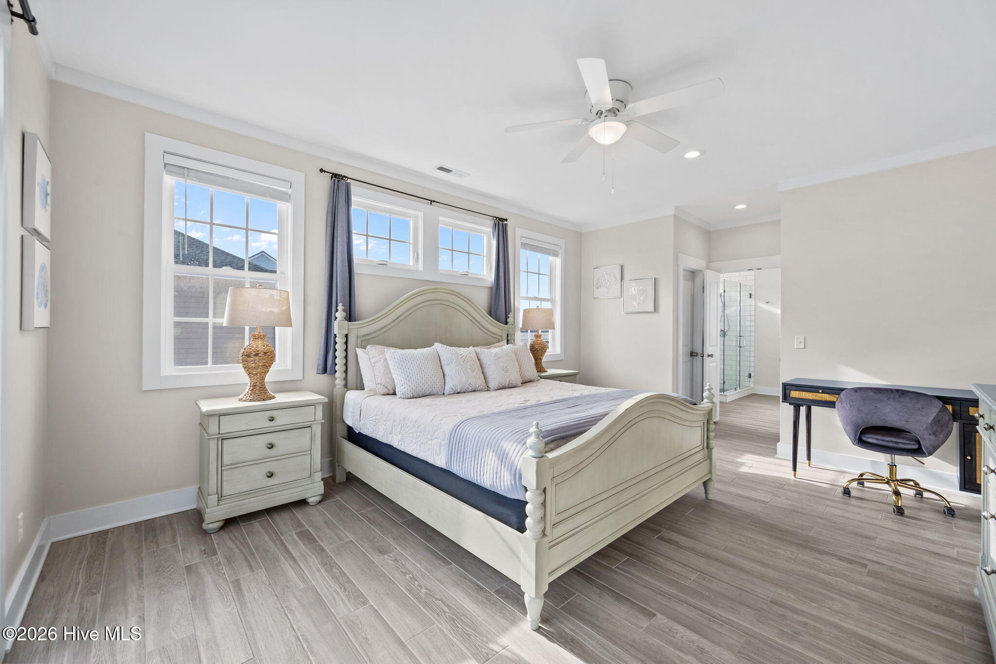 100555174 | Photo 33