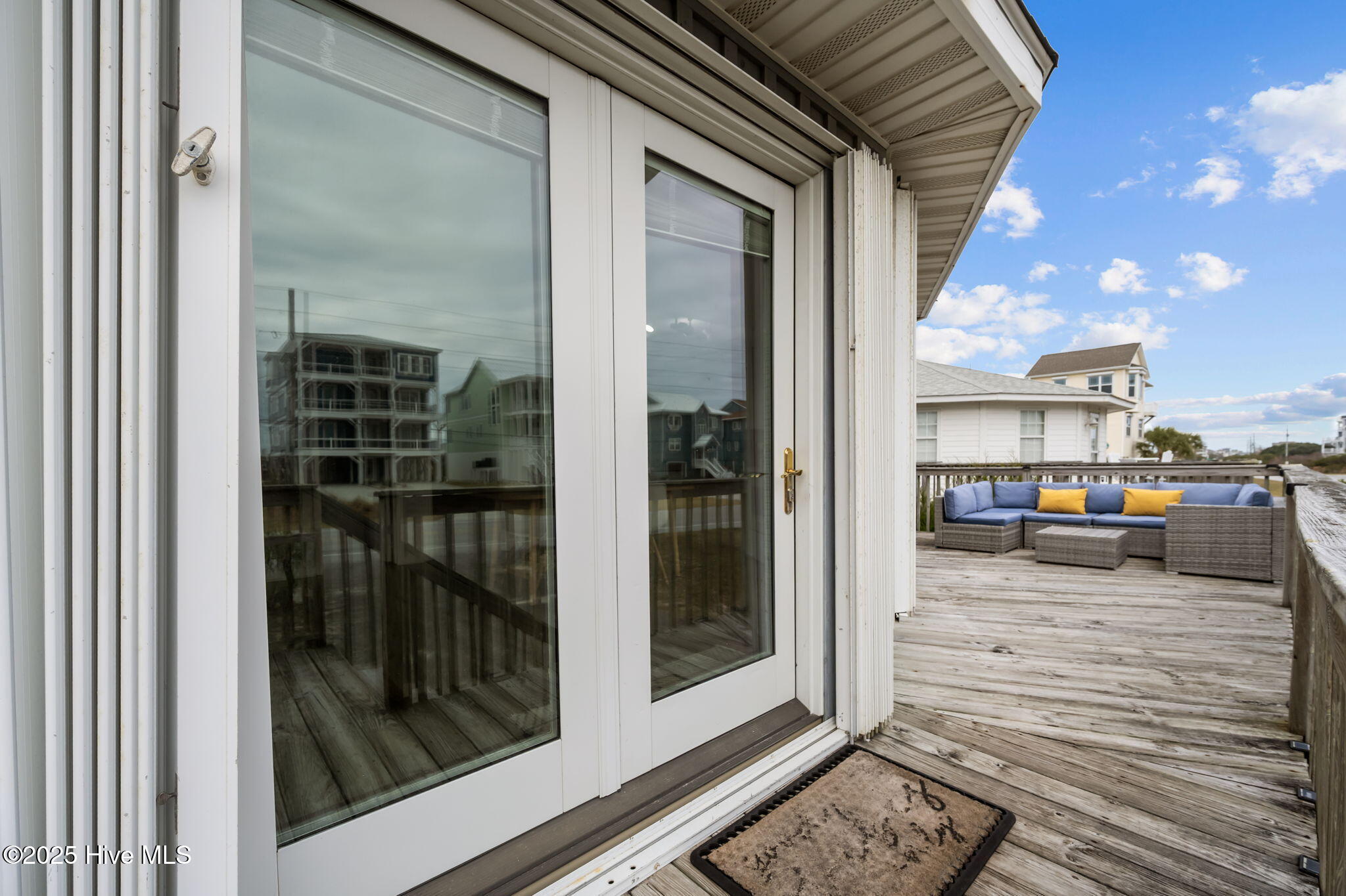 100543608 | Photo 32