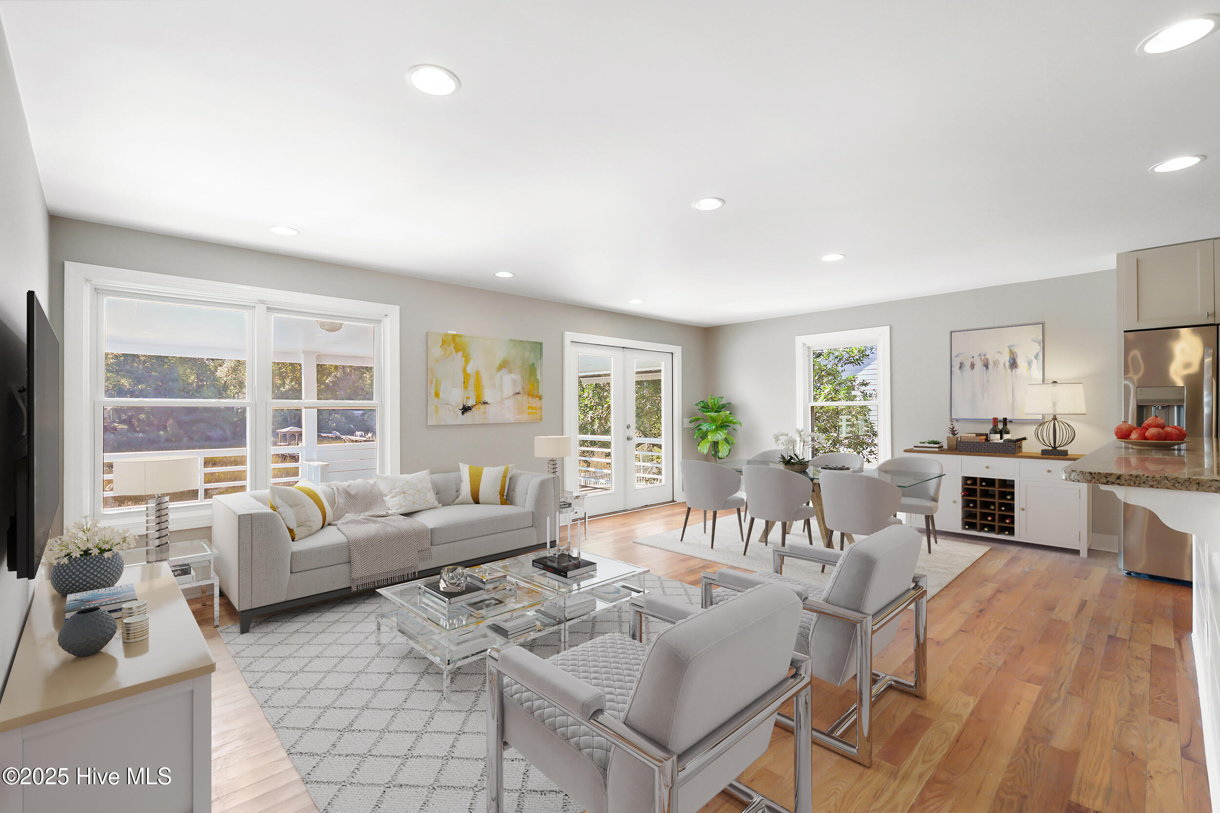 100542075 | Photo 15