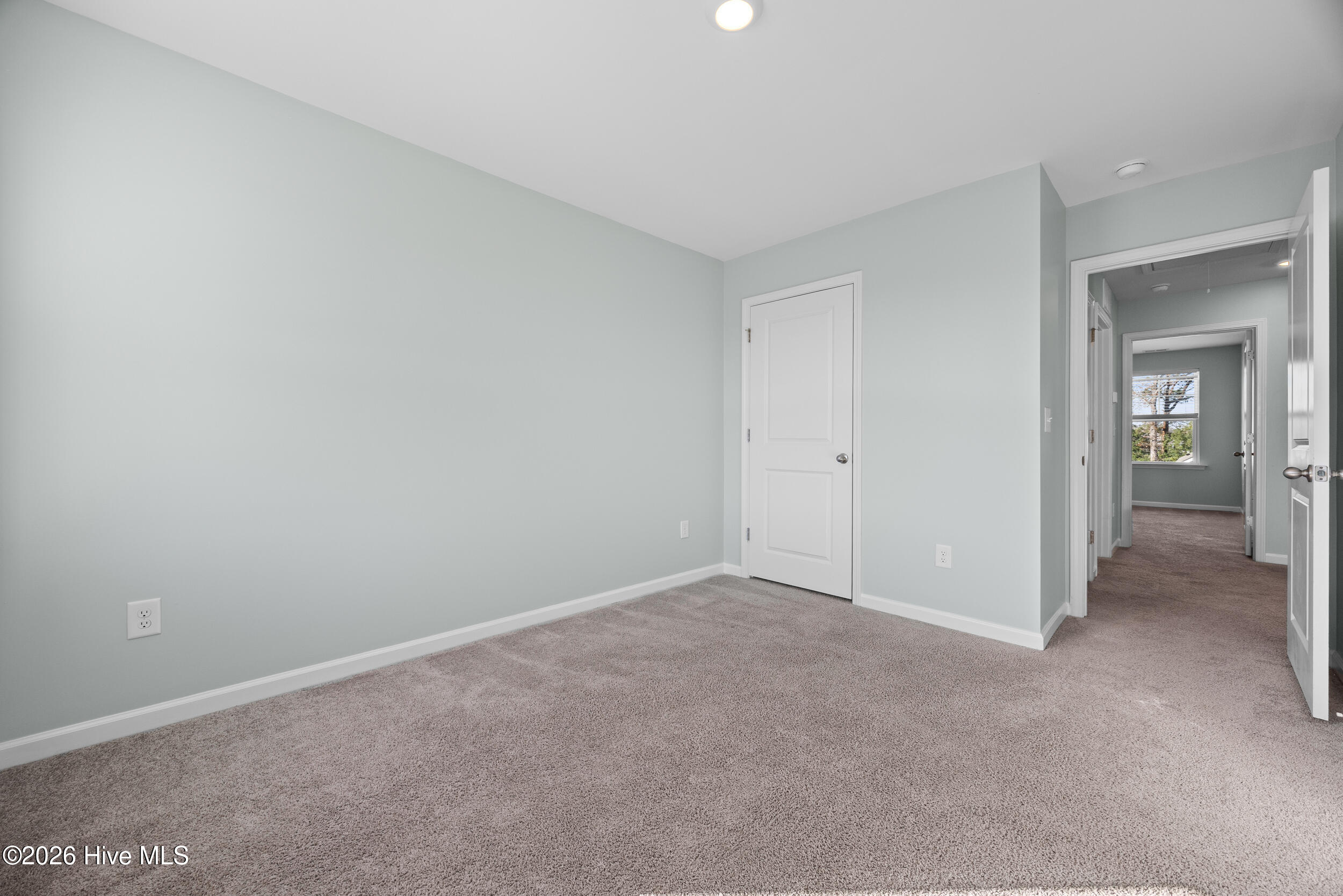 100561836 | Photo 31