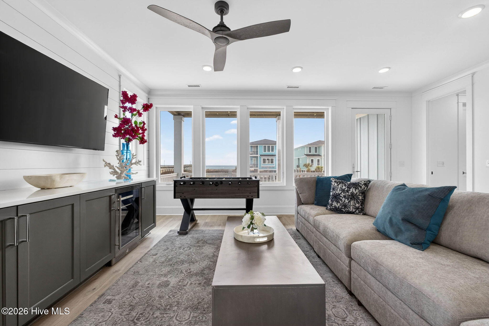 100543300 | Photo 31