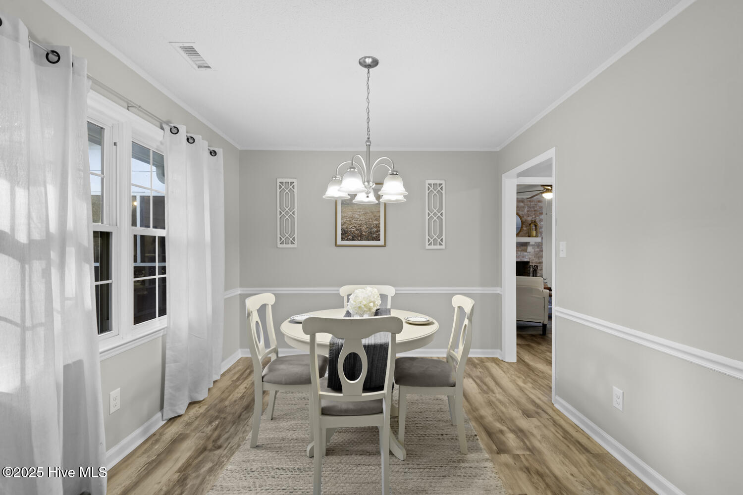 100544995 | Photo 10