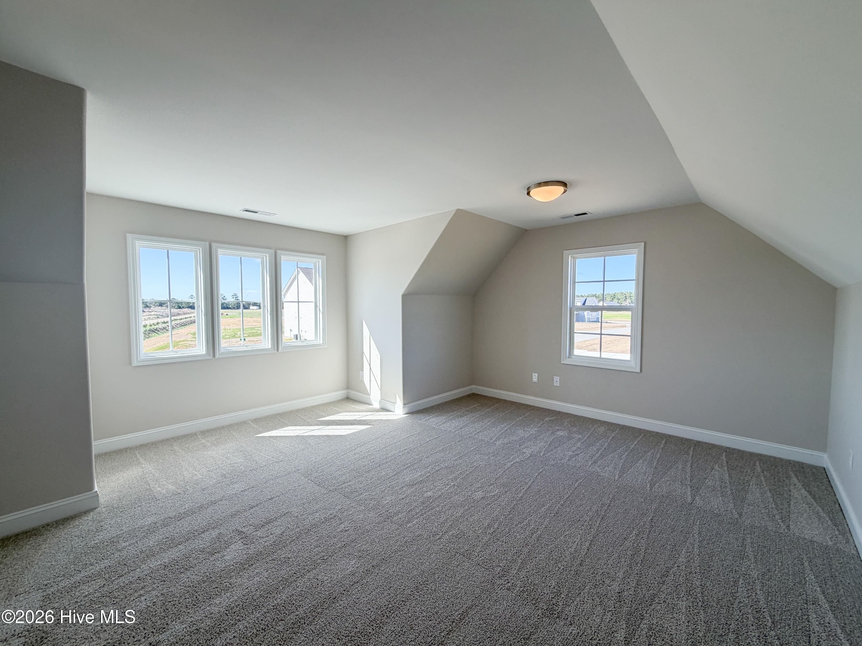 100551553 | Photo 17