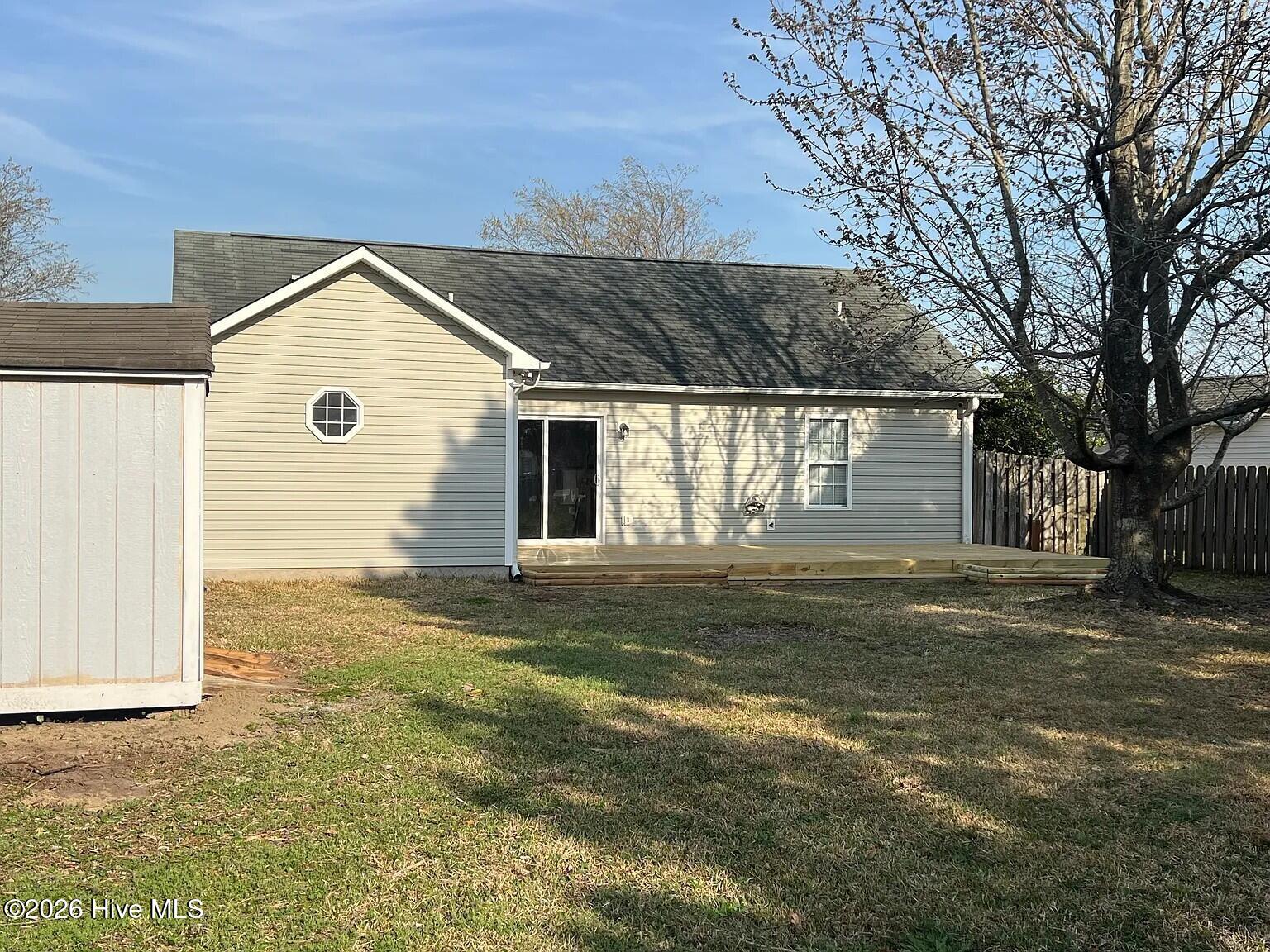 100561708 | Photo 23