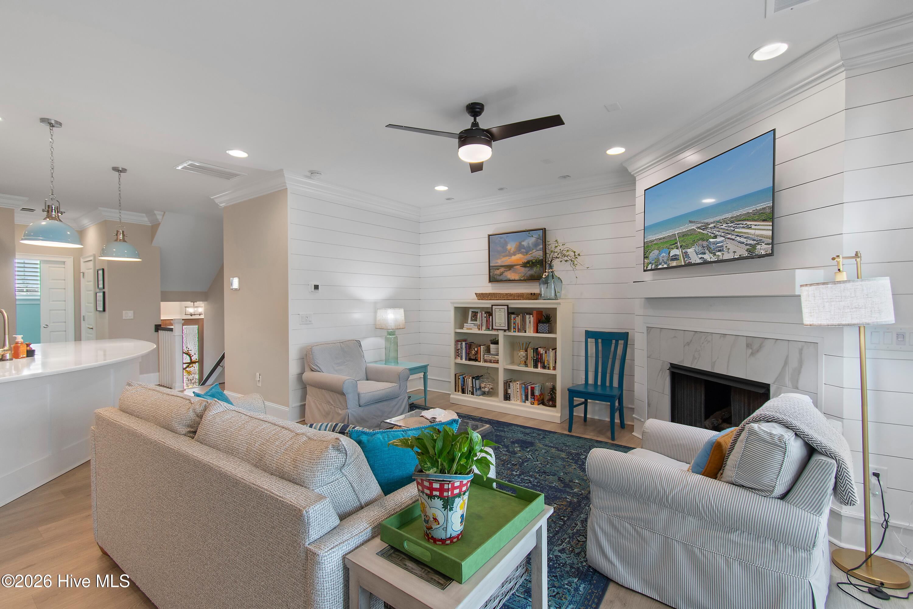 100556755 | Photo 14