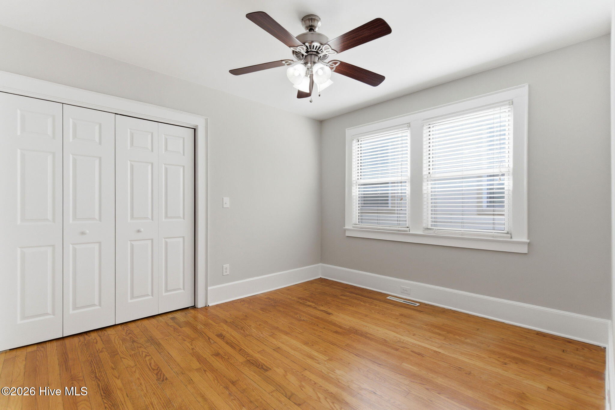 100569211 | Photo 17