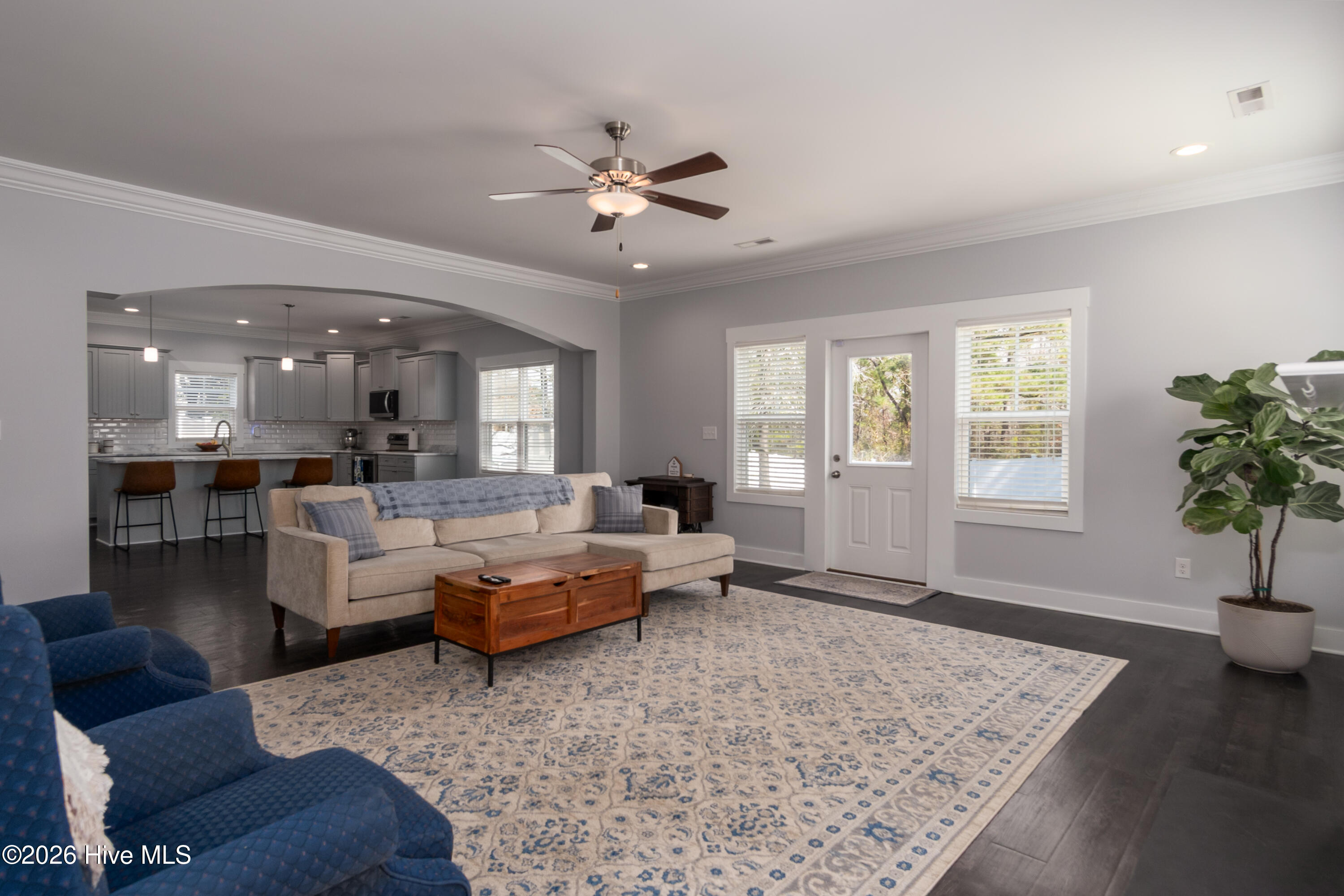 100558497 | Photo 26