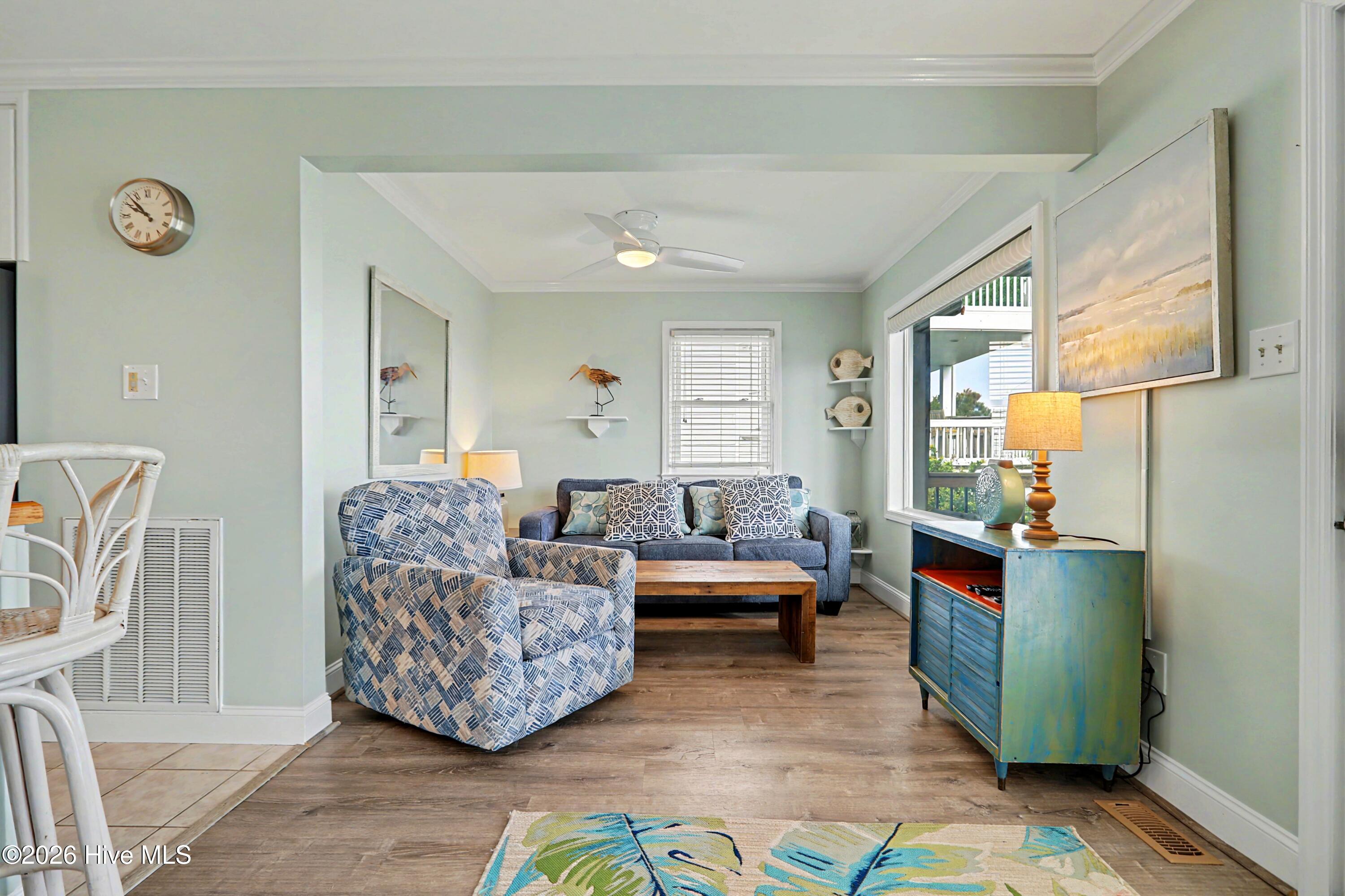 100563218 | Photo 12