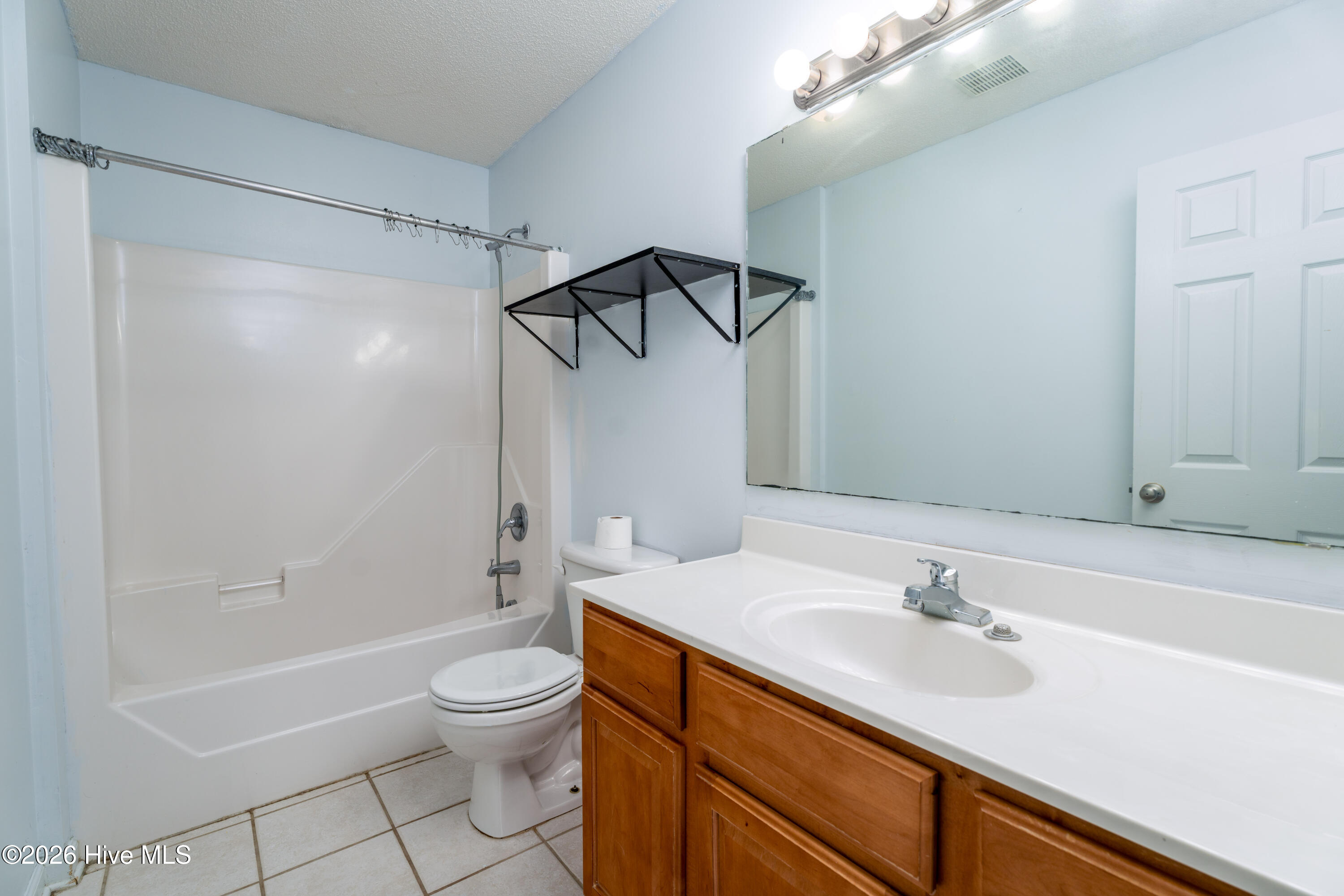 100560266 | Photo 19