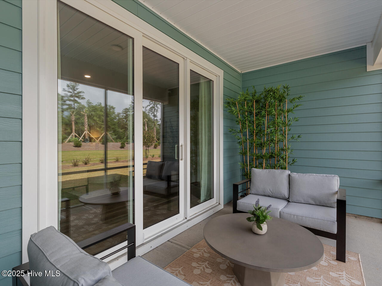 100539469 | Photo 20