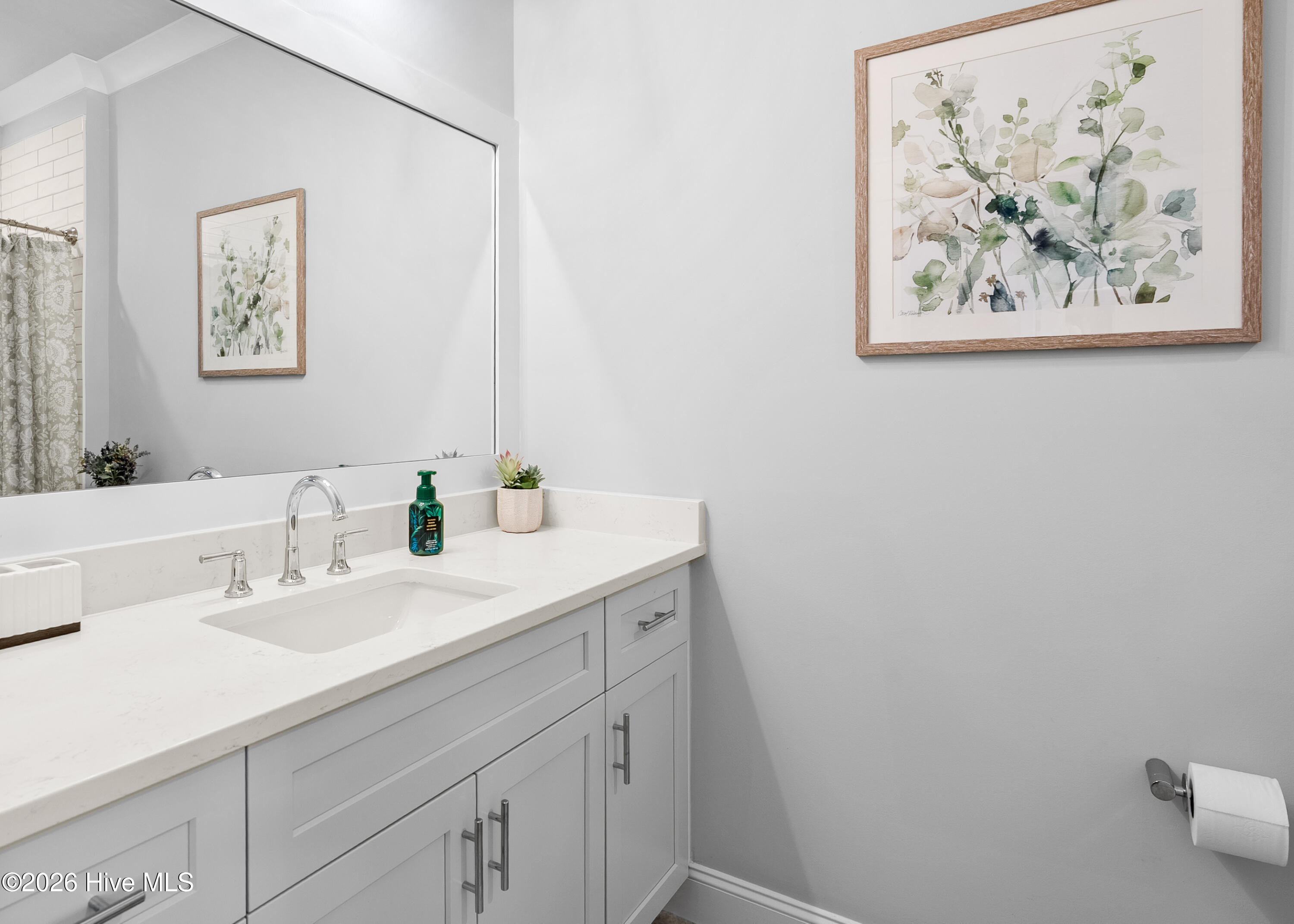 100549479 | Photo 46