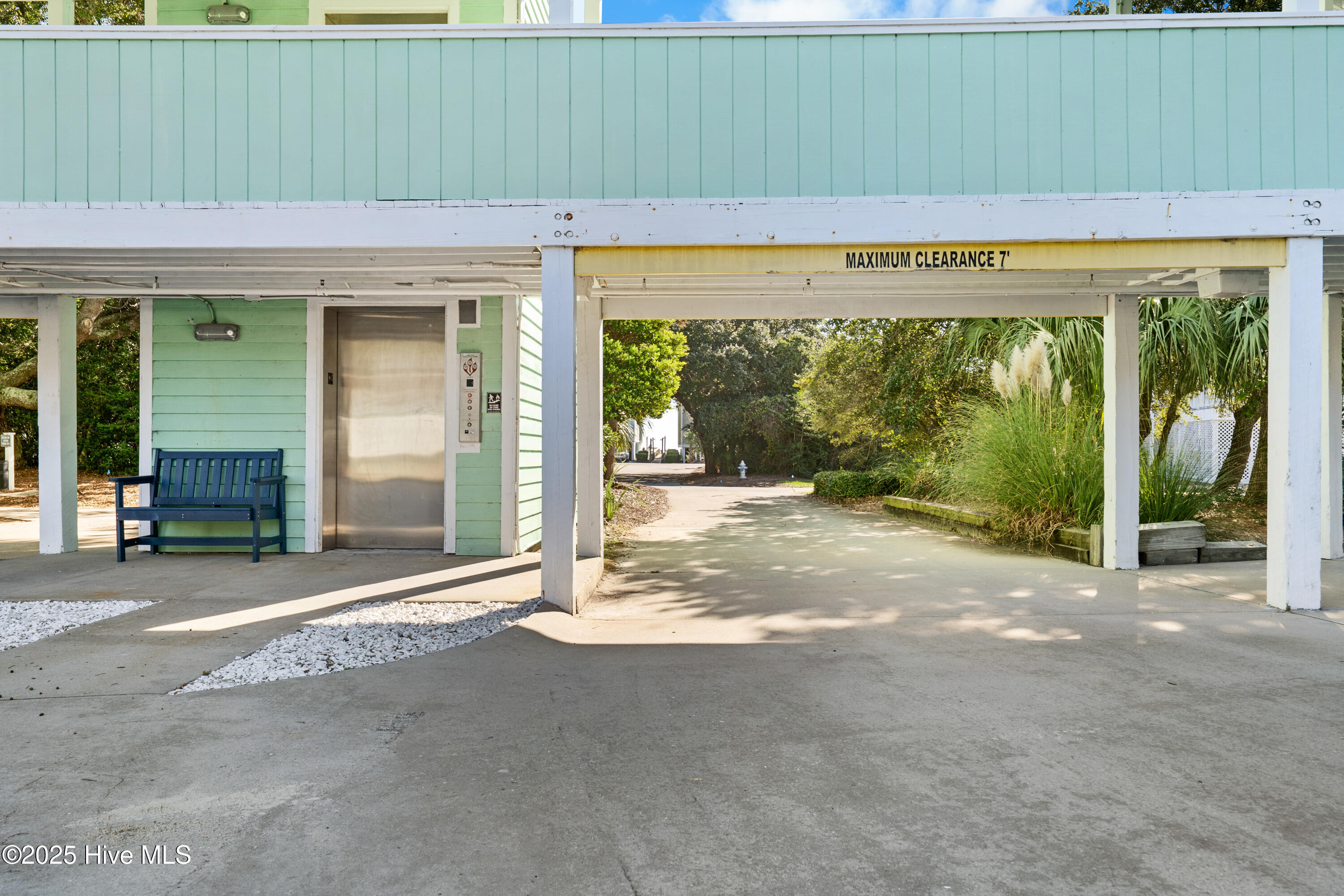 100536900 | Photo 57