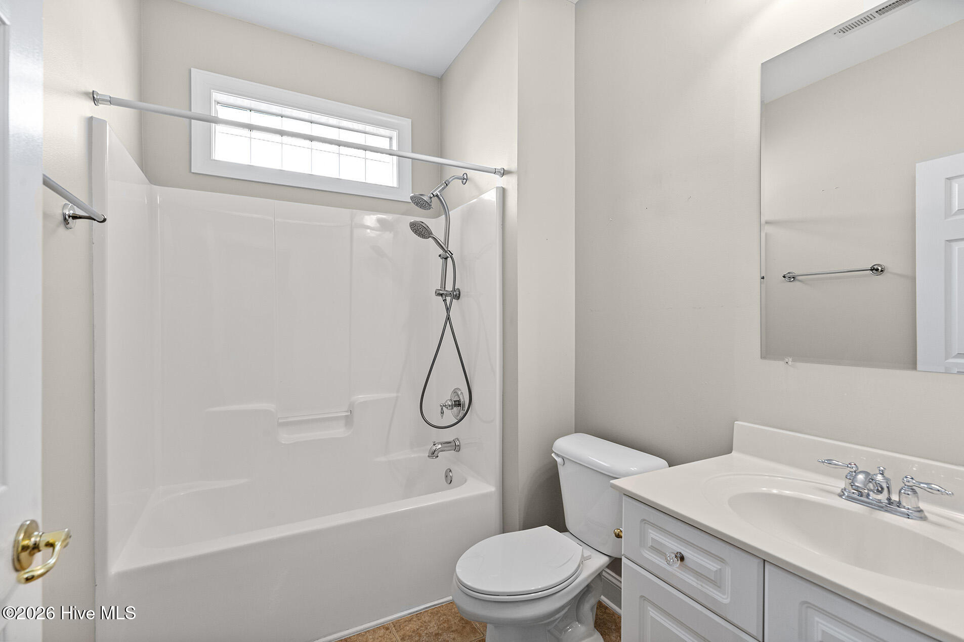 100569629 | Photo 25