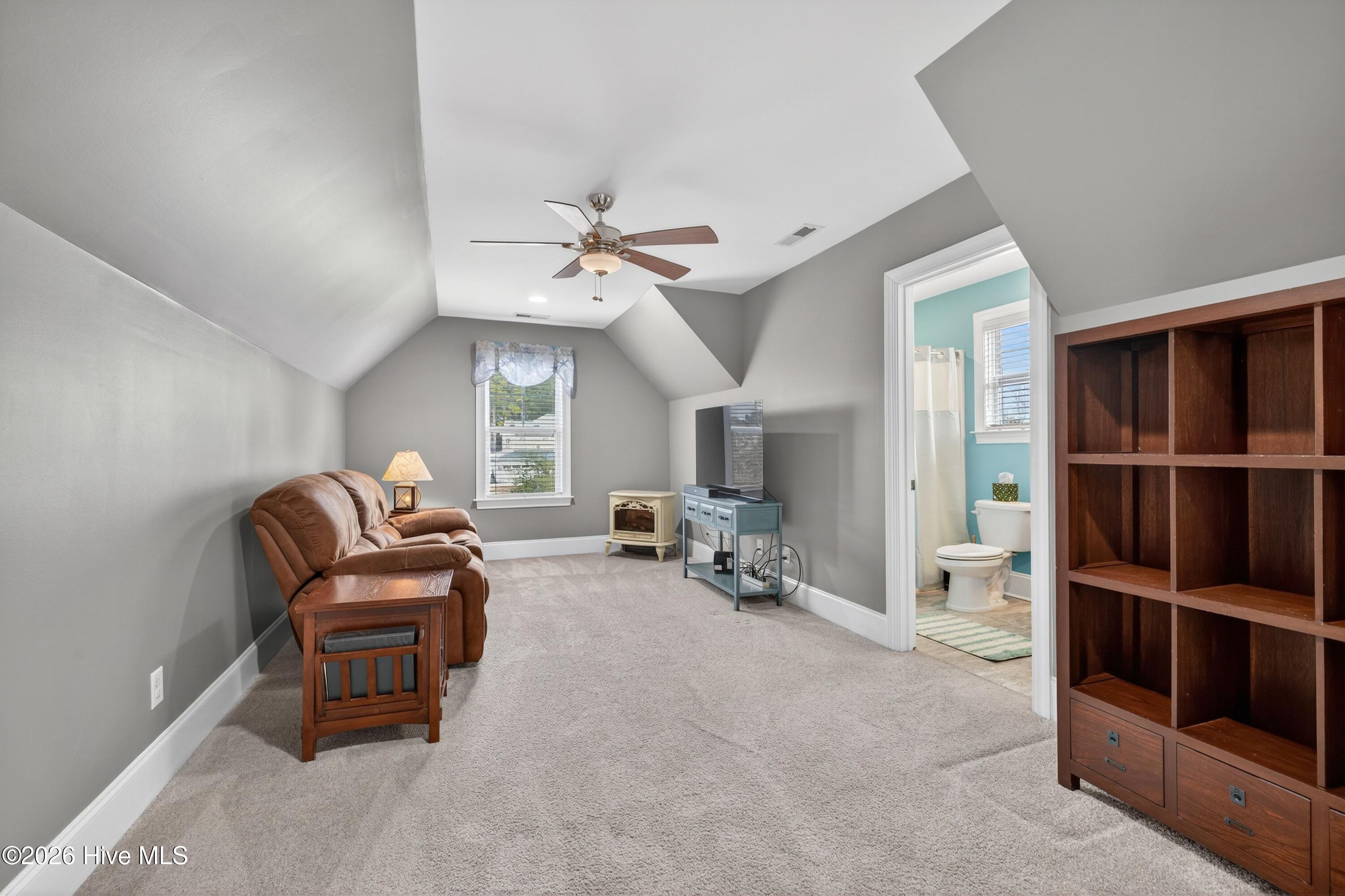 100552458 | Photo 25