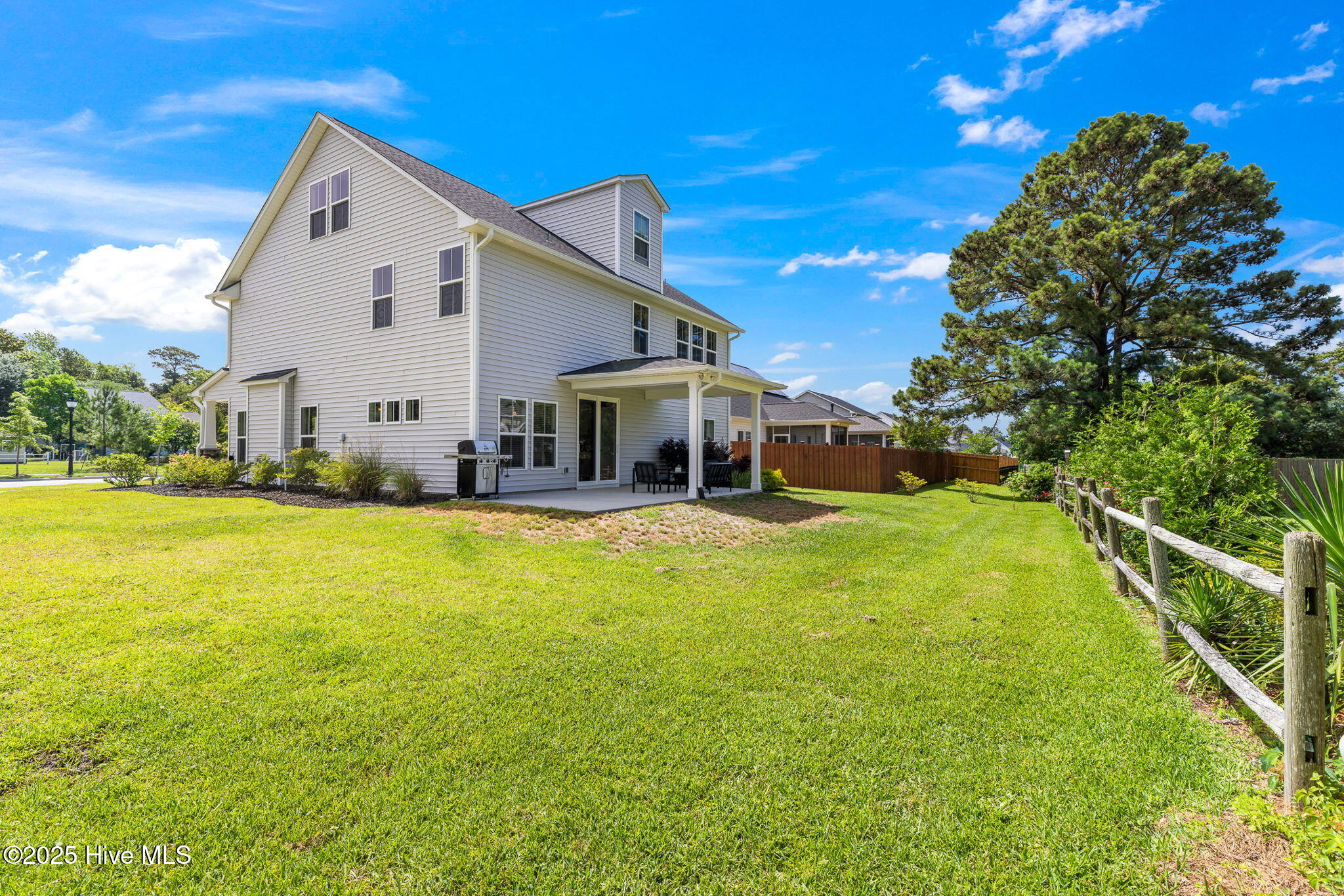 100547304 | Photo 52