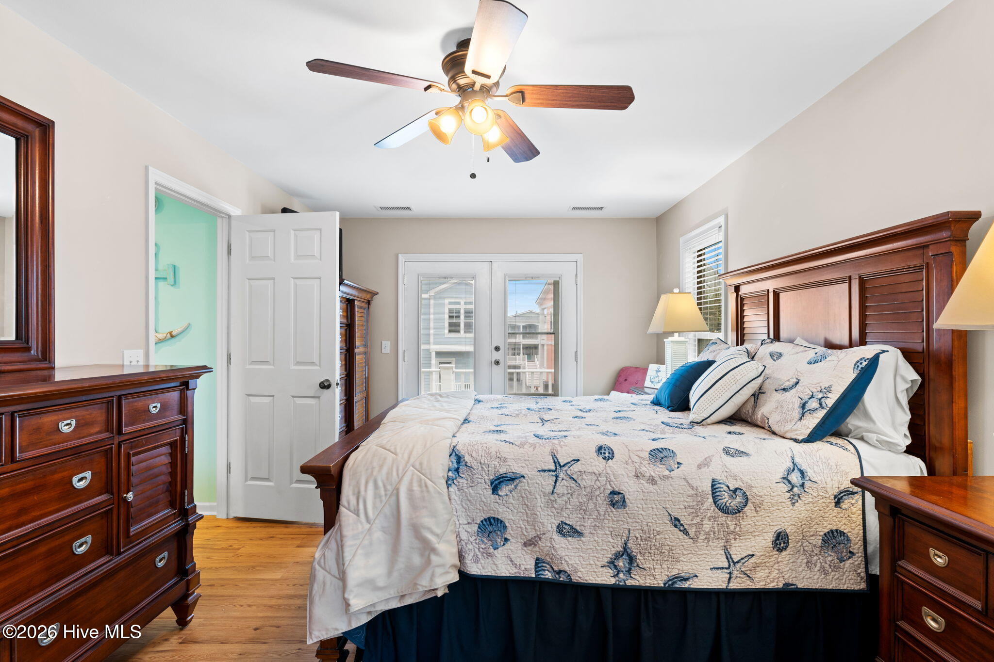 100550853 | Photo 34