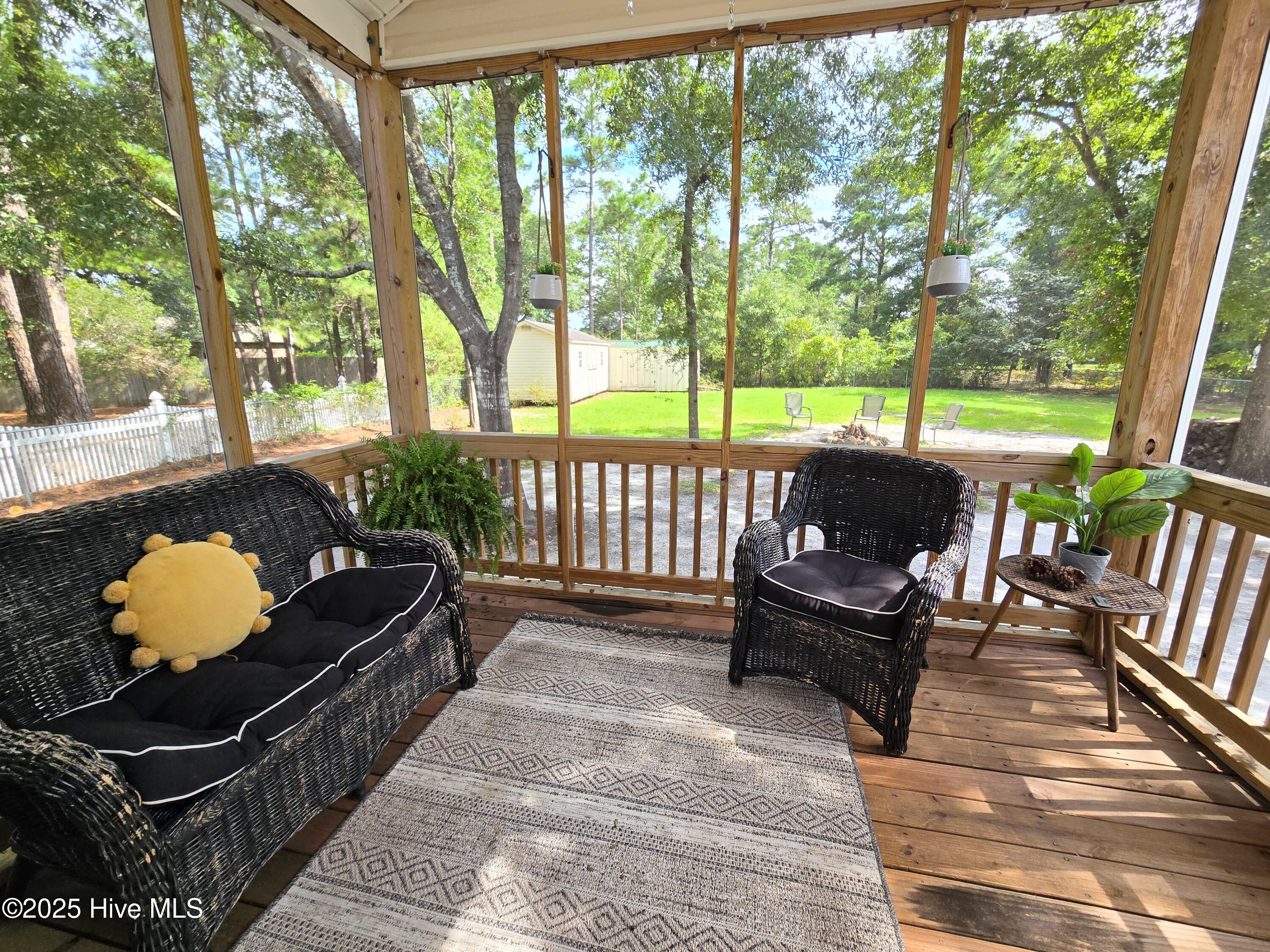 100509248 | Photo 31