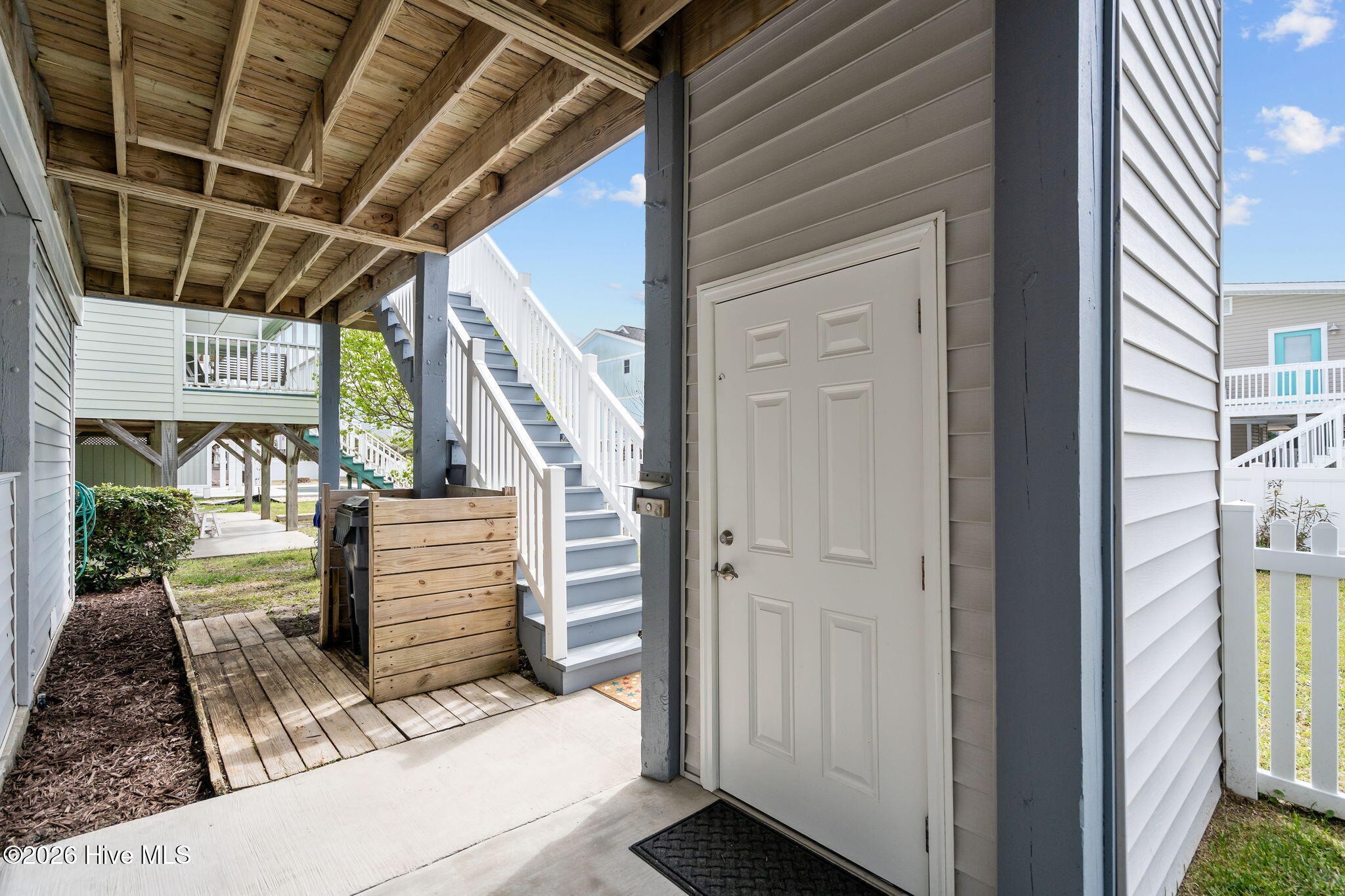 100562748 | Photo 68