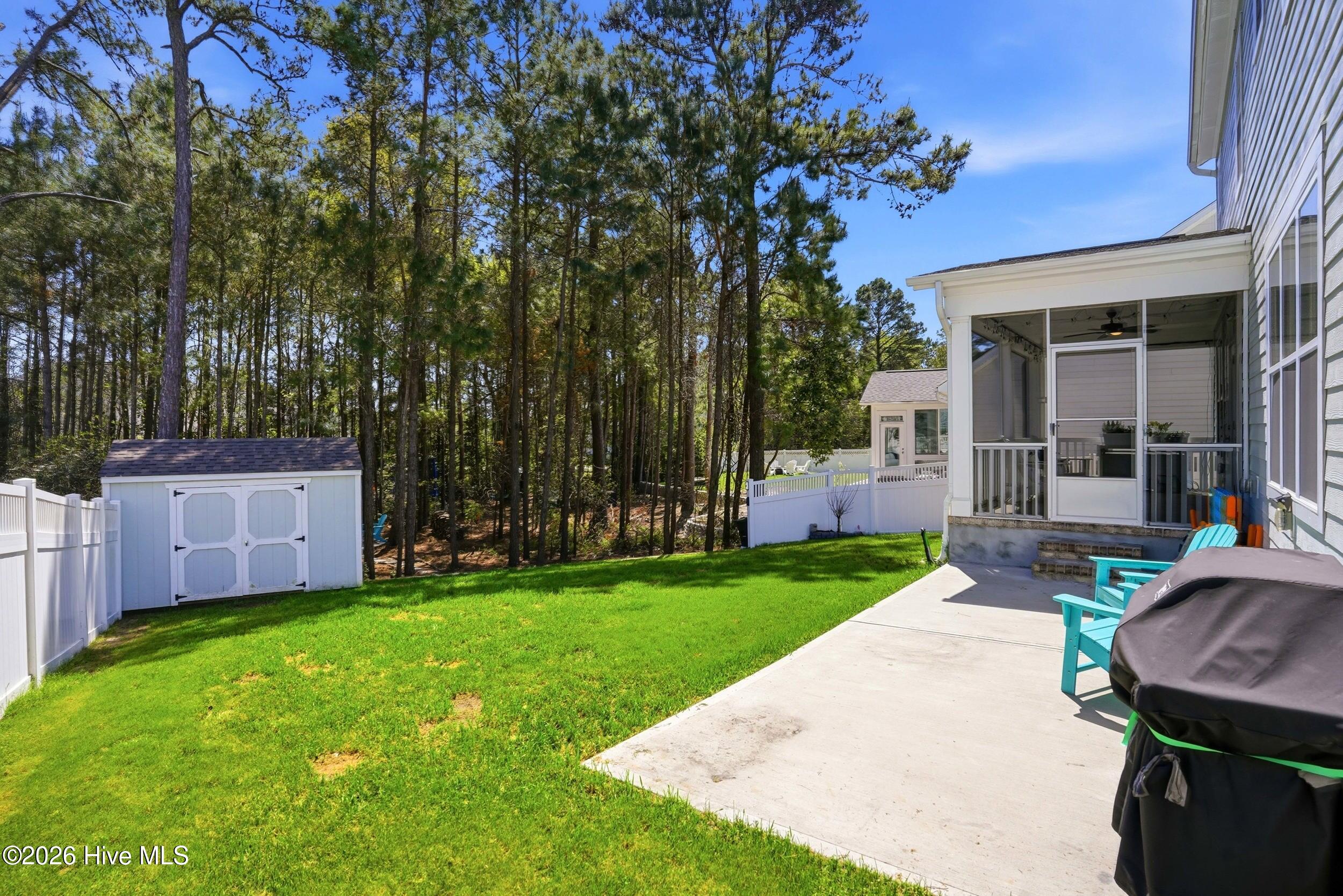 100565471 | Photo 50