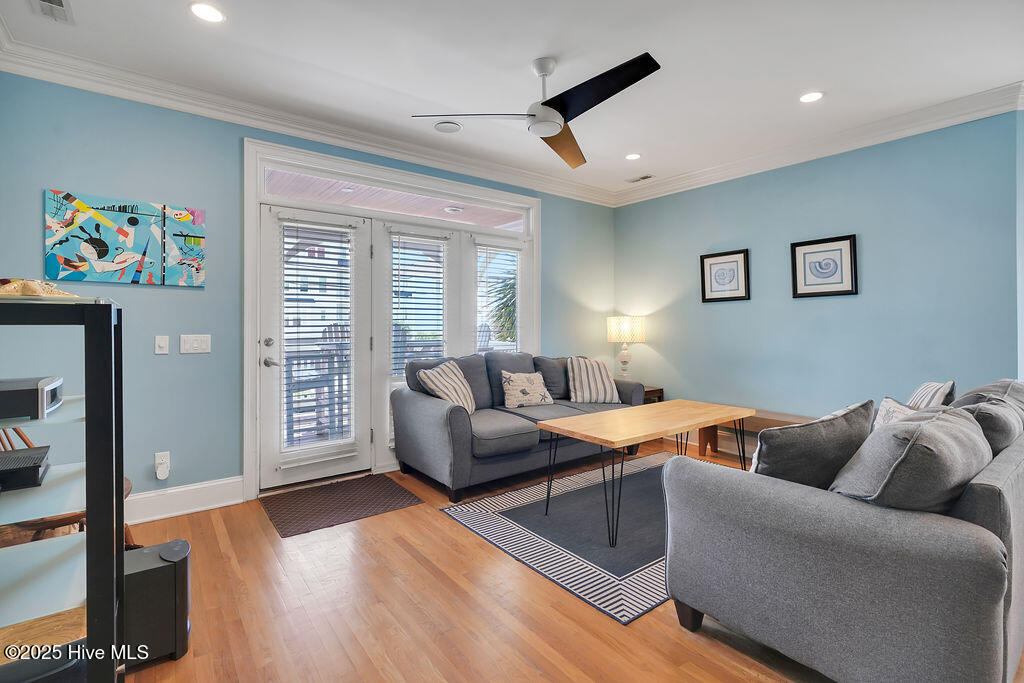 100531453 | Photo 21