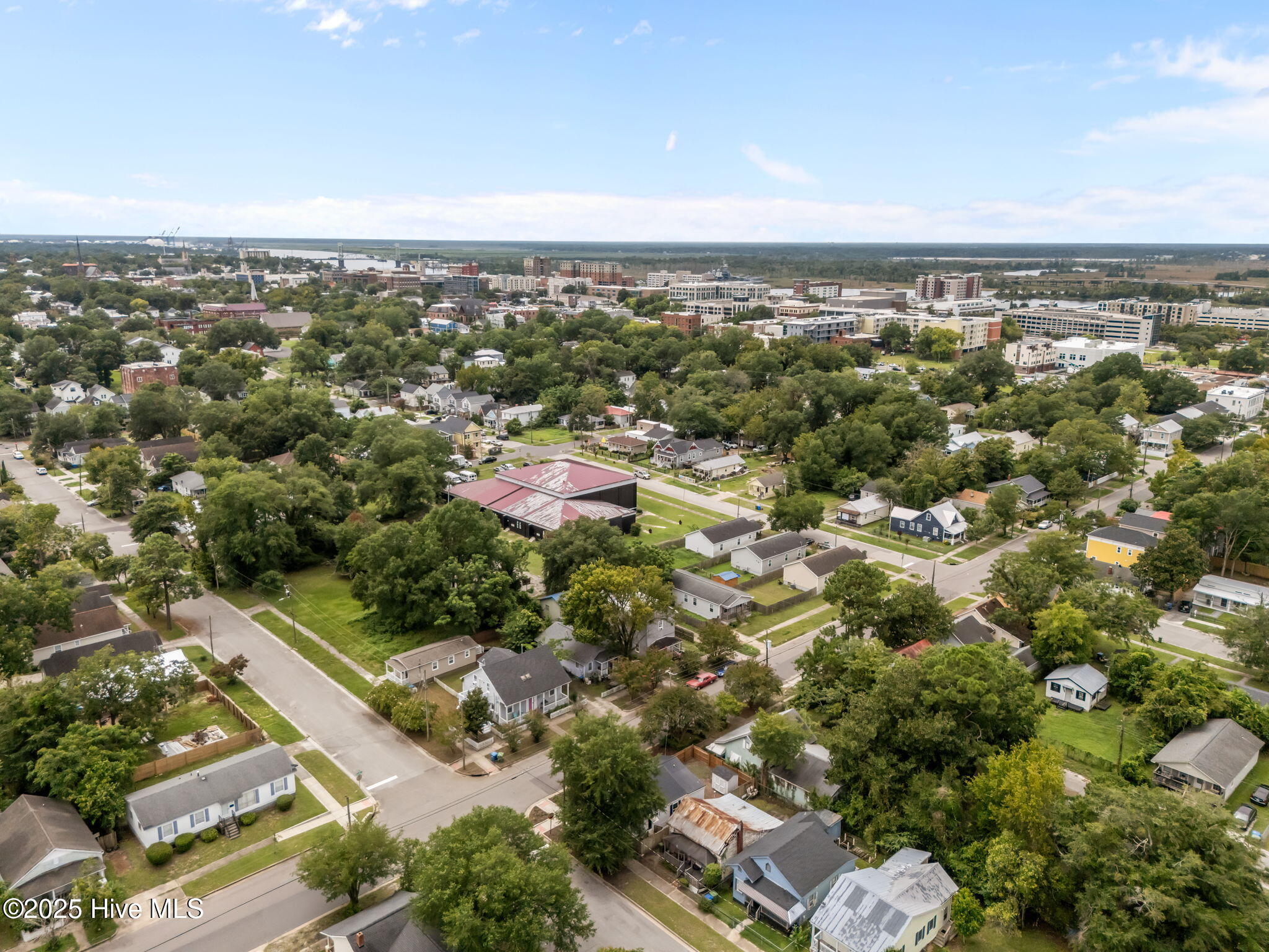 100525680 | Photo 46