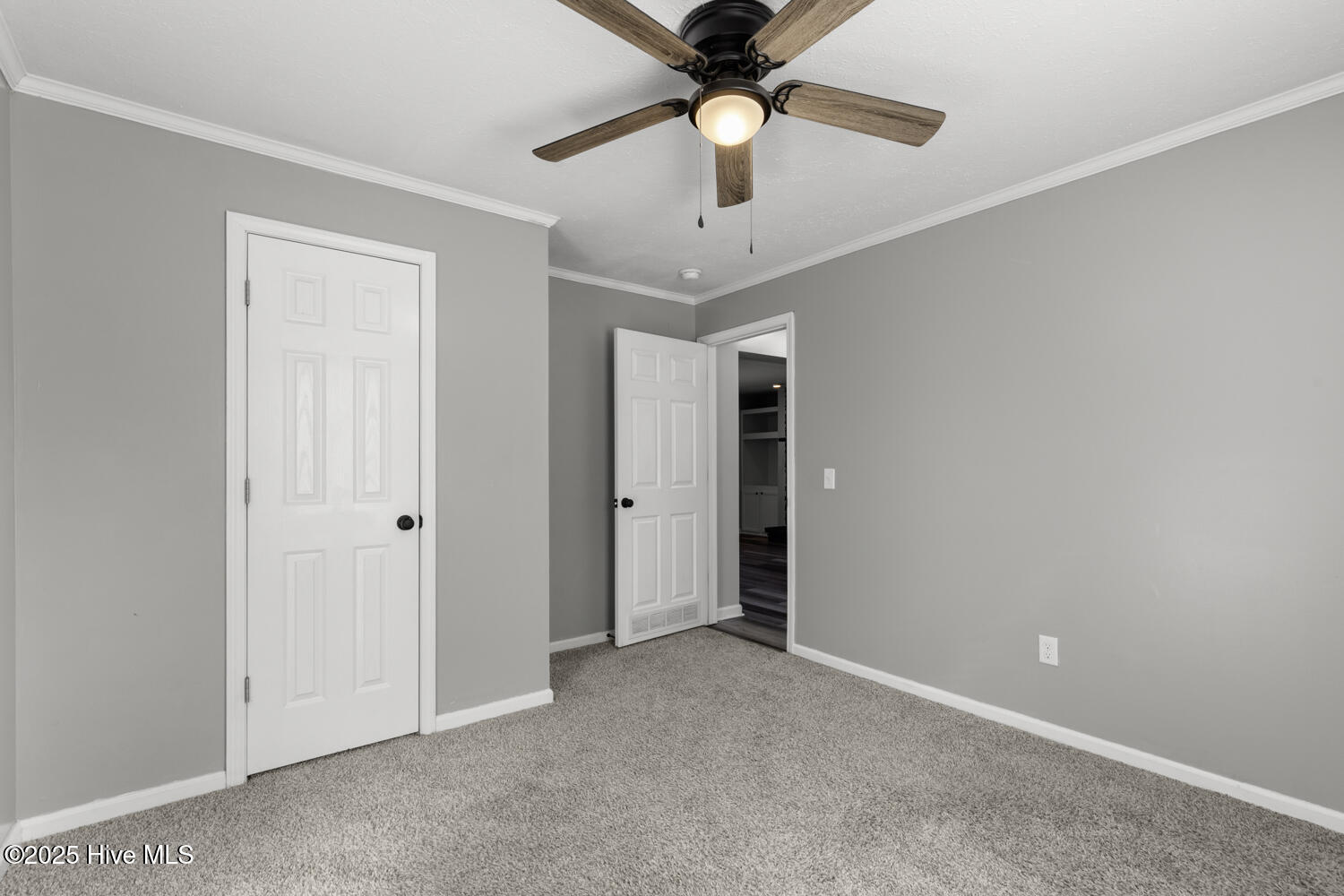 100545745 | Photo 28