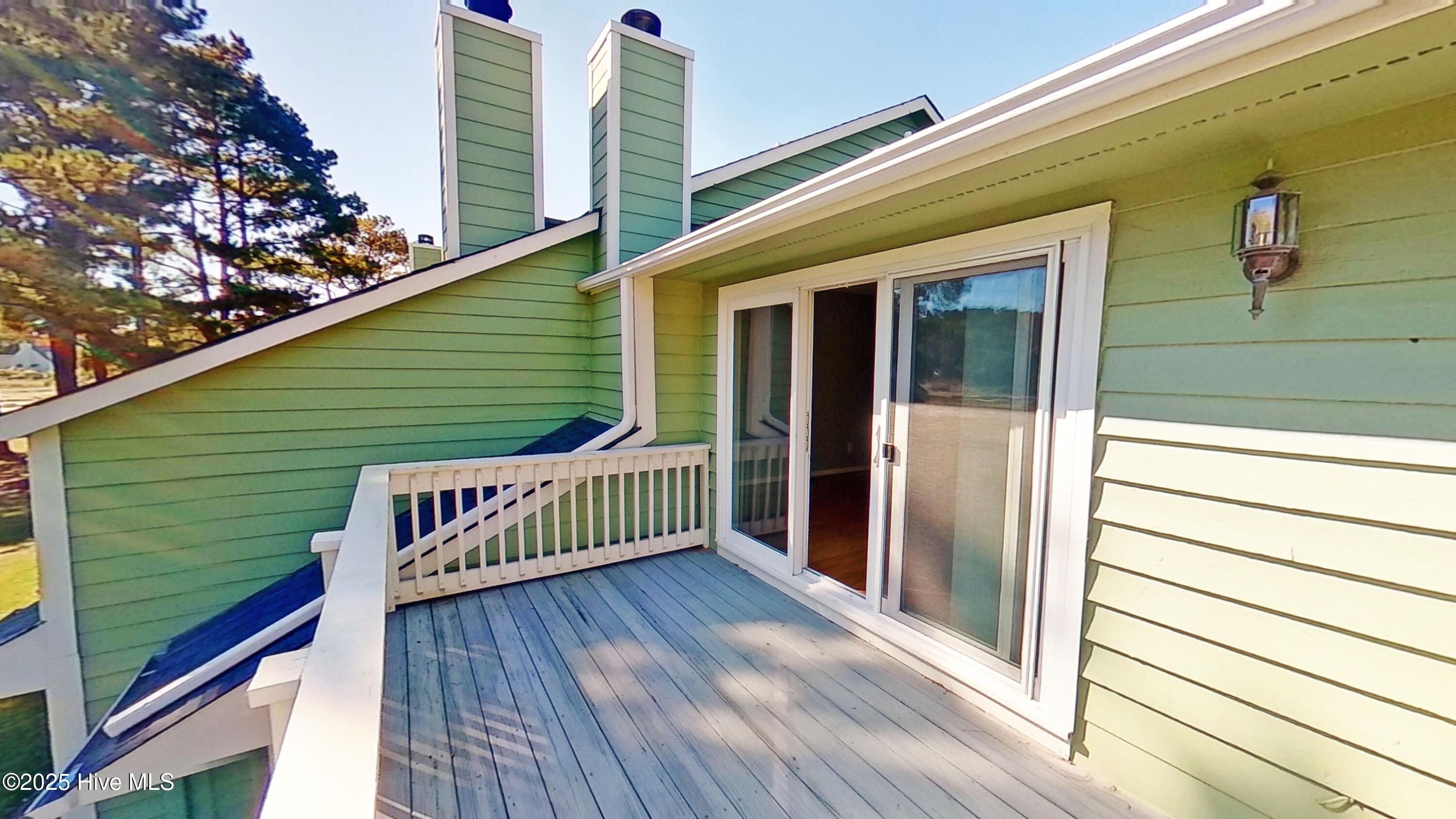 100540649 | Photo 26