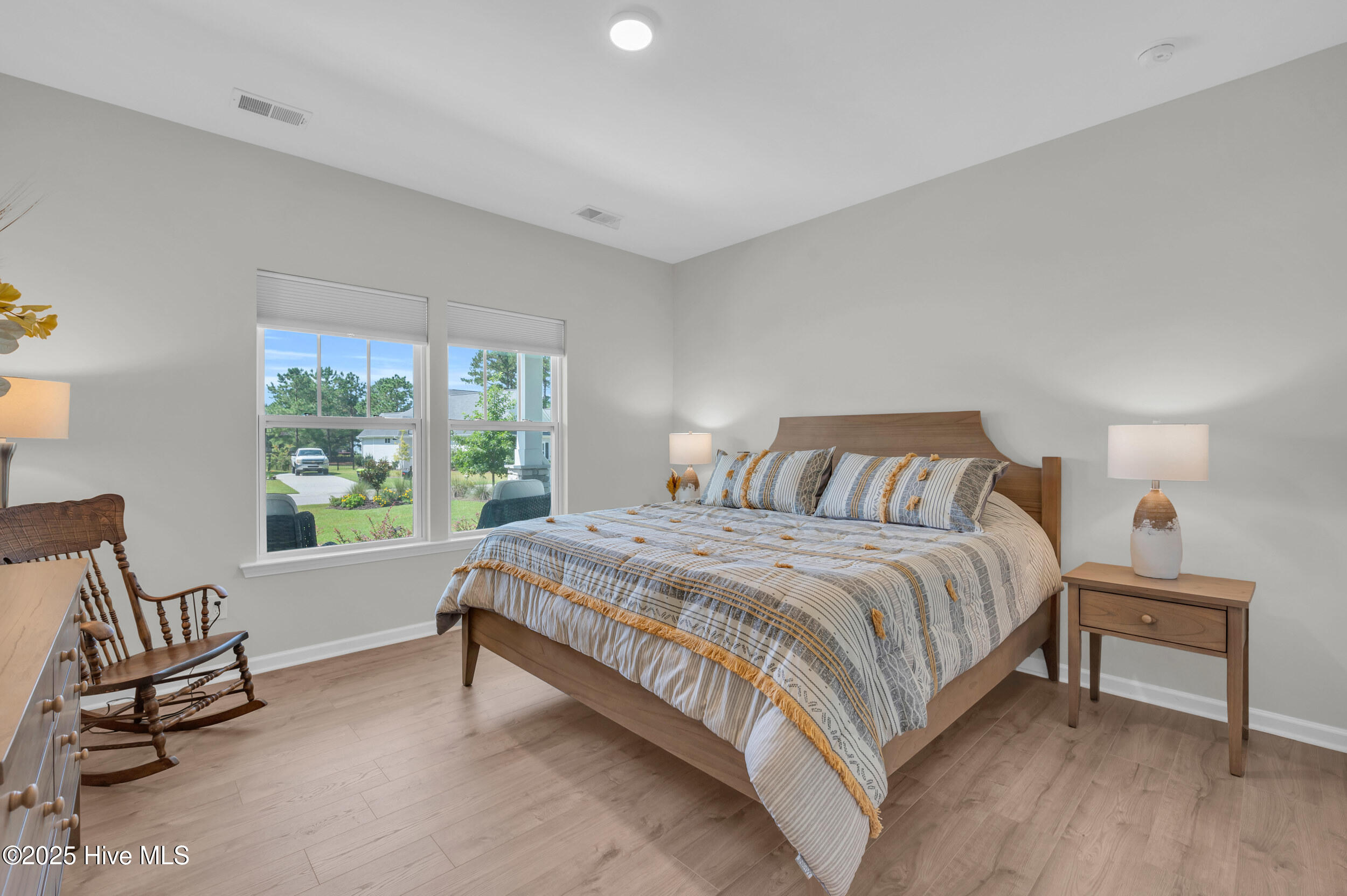 100527570 | Photo 21