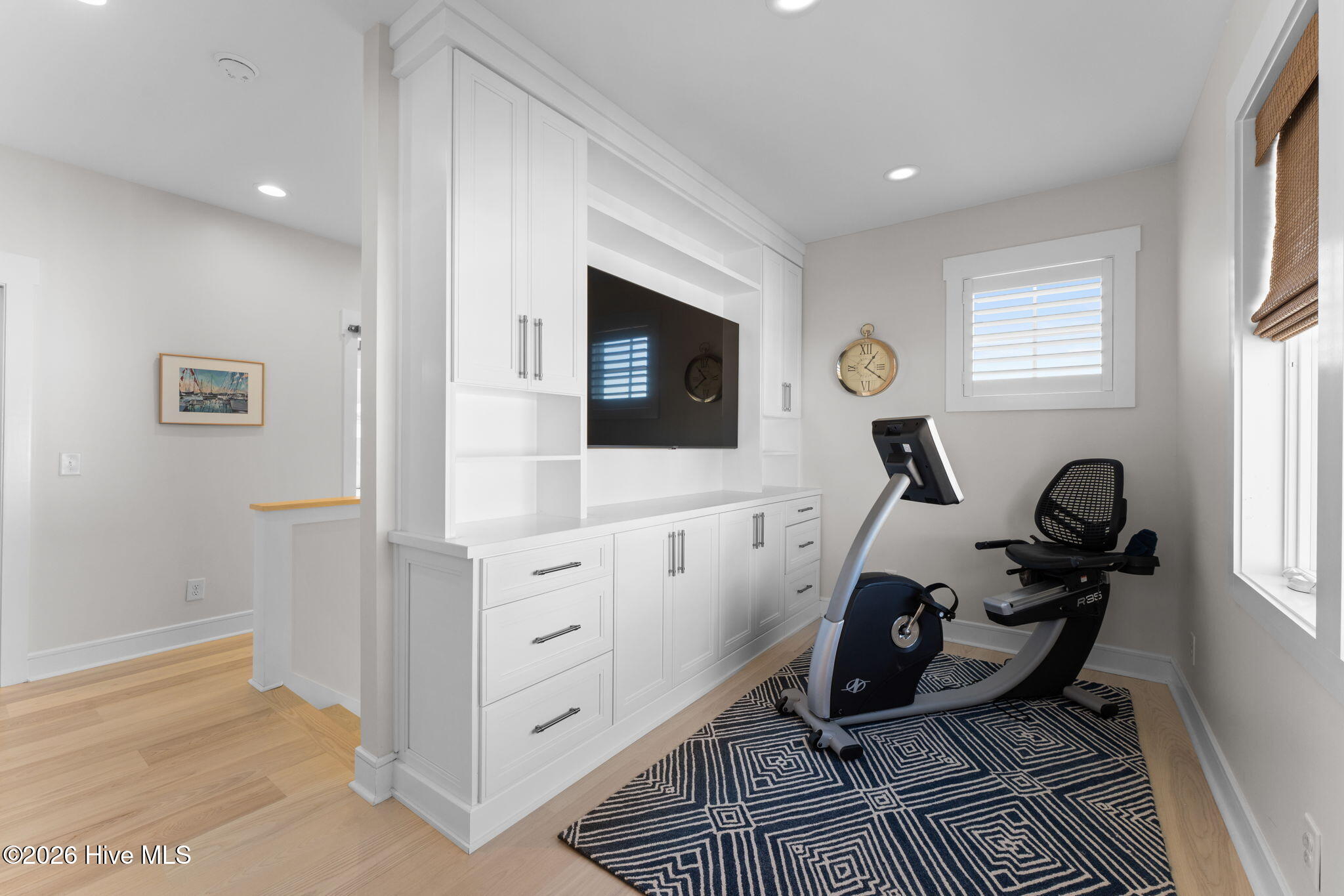 100550371 | Photo 46