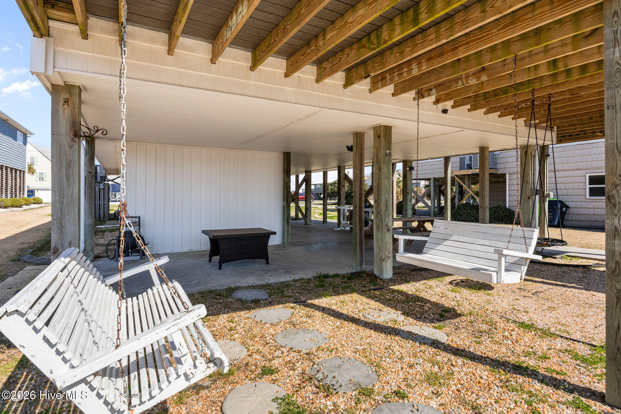 100558073 | Photo 49