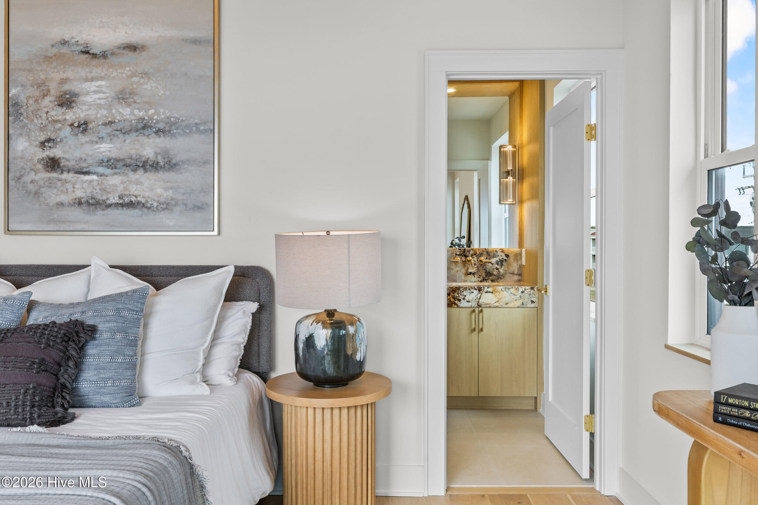 100517468 | Photo 34