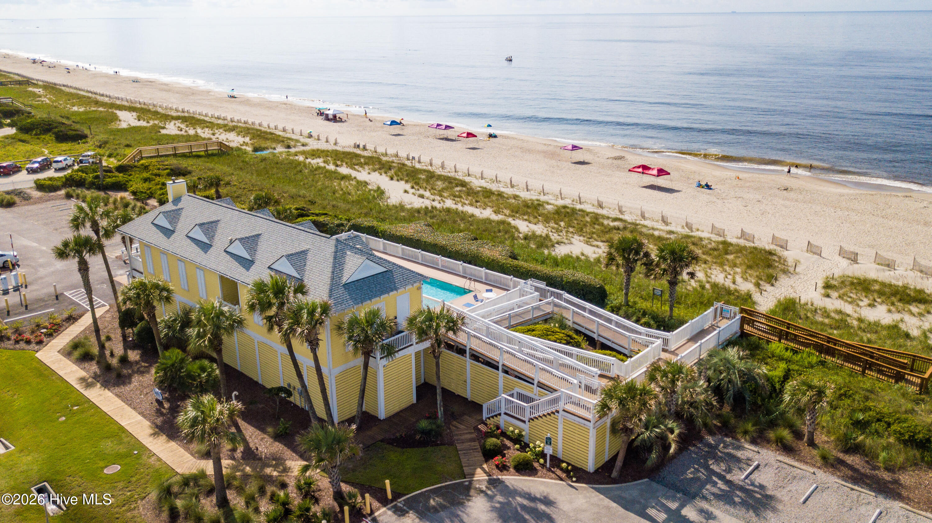 100566975 | Photo 52