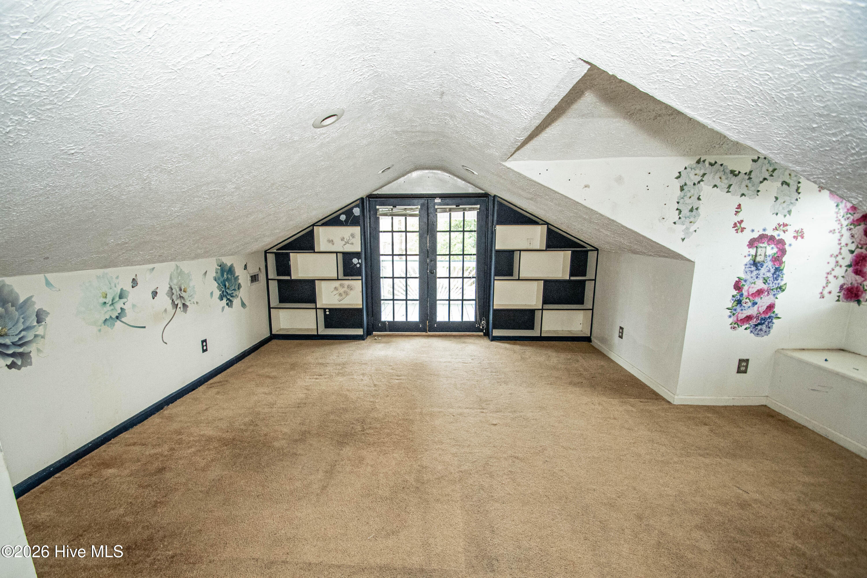 100554642 | Photo 96