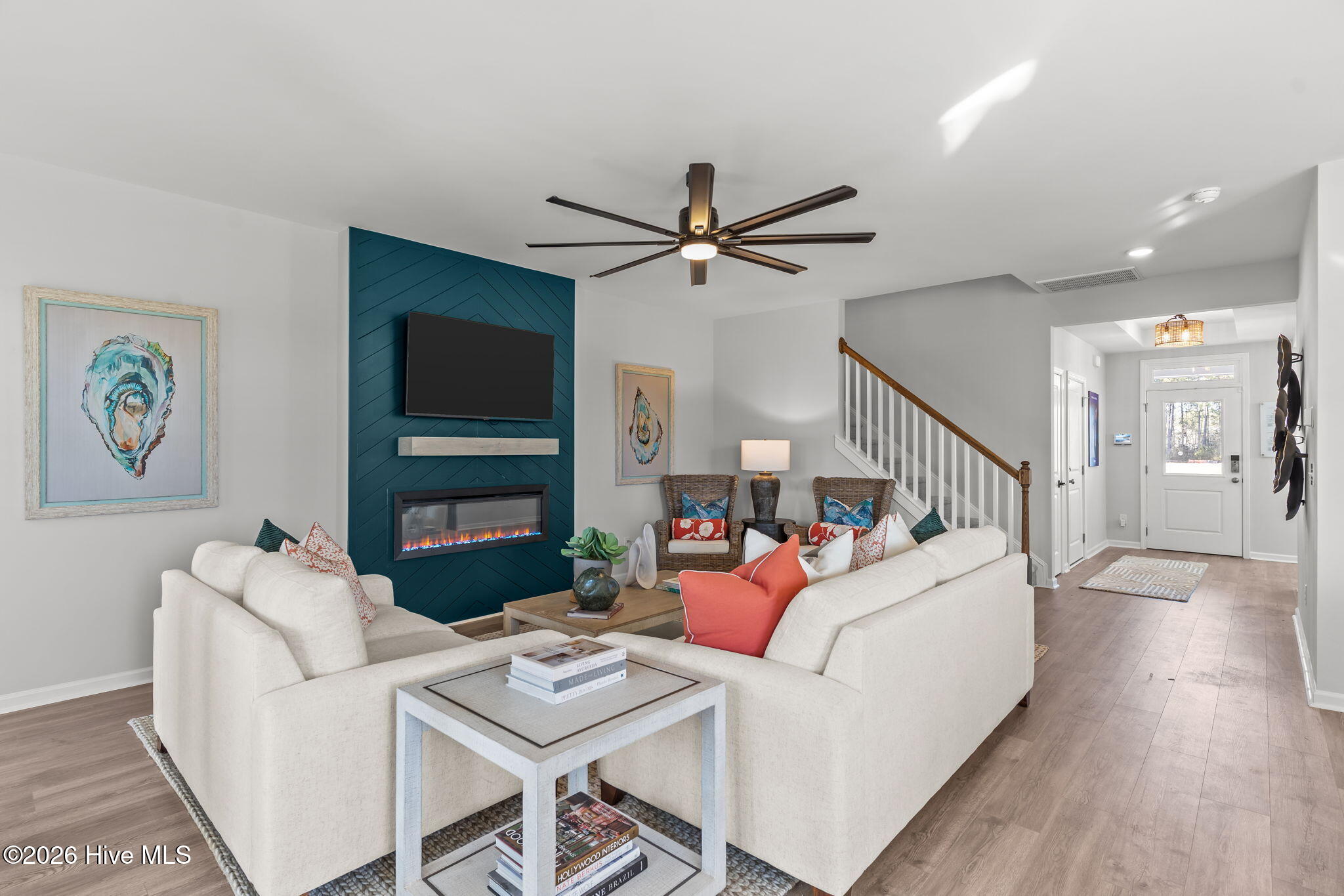 100516667 | Photo 18