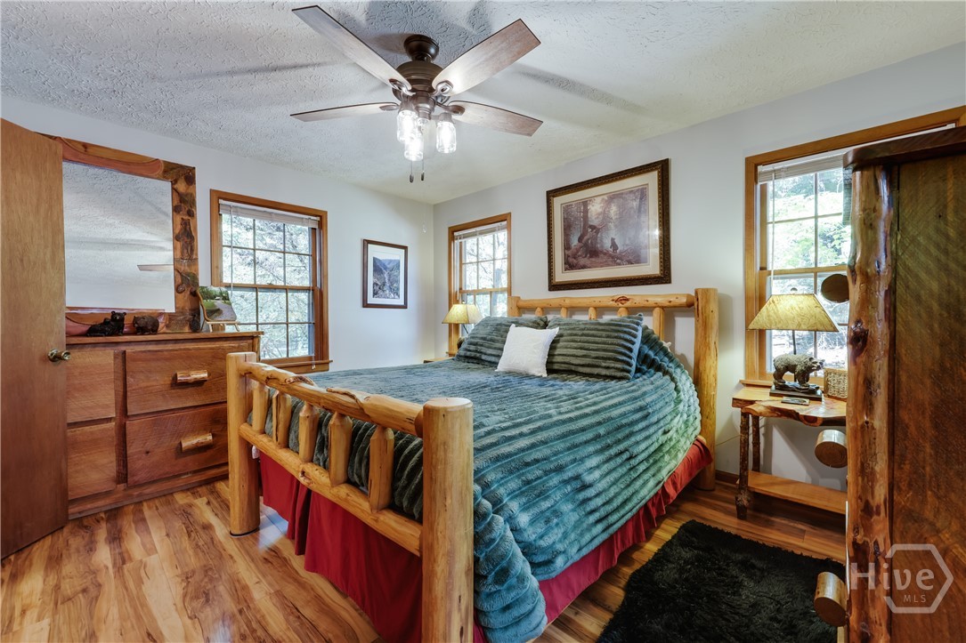 3383 Wolf Drive