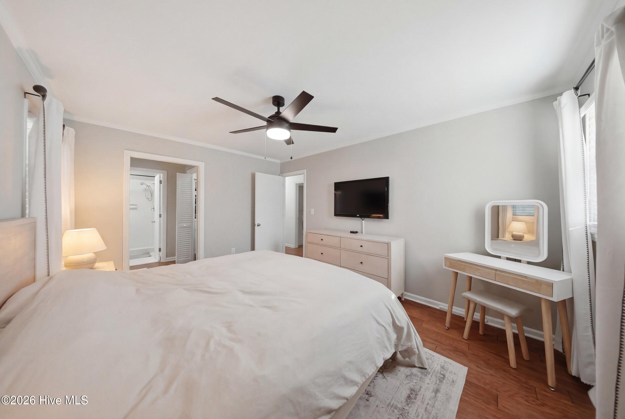 100561362 | Photo 30