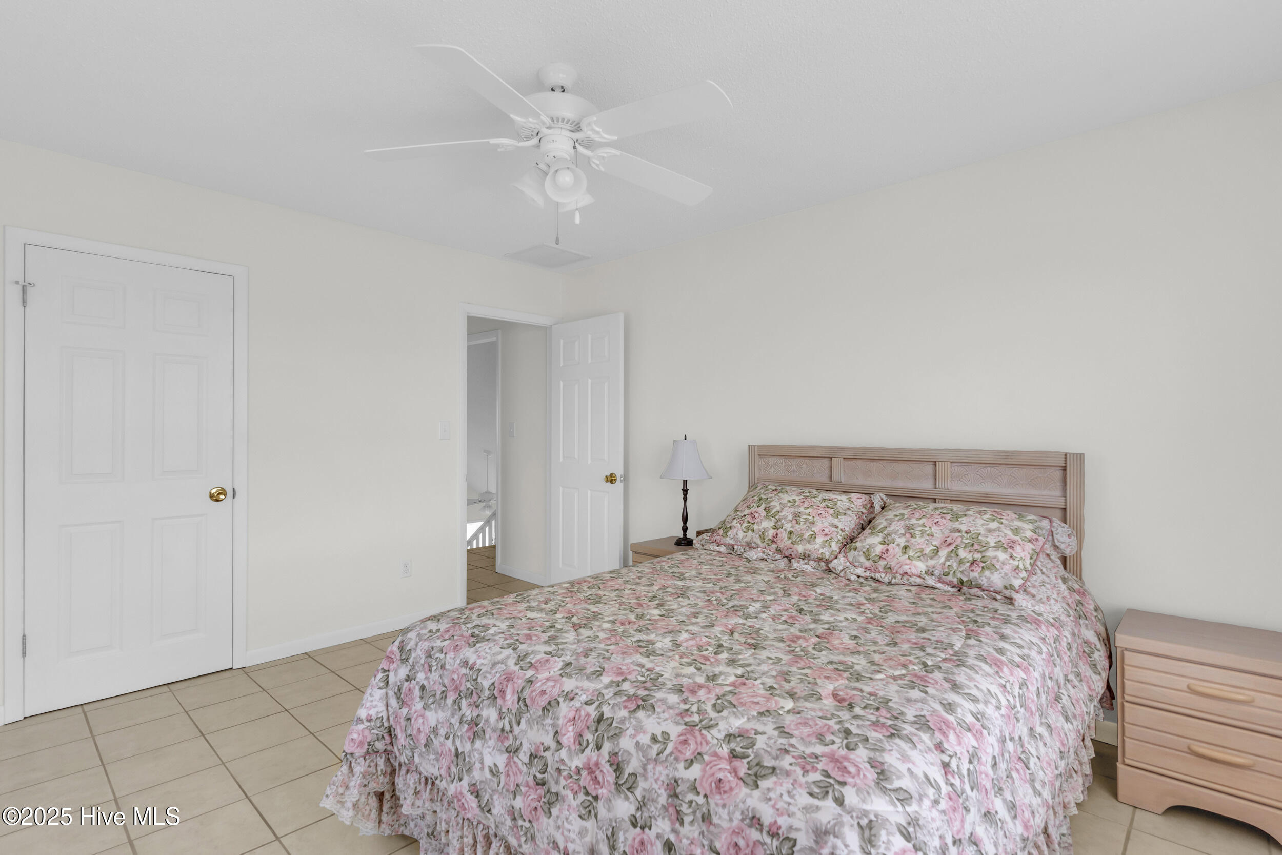 100521626 | Photo 29