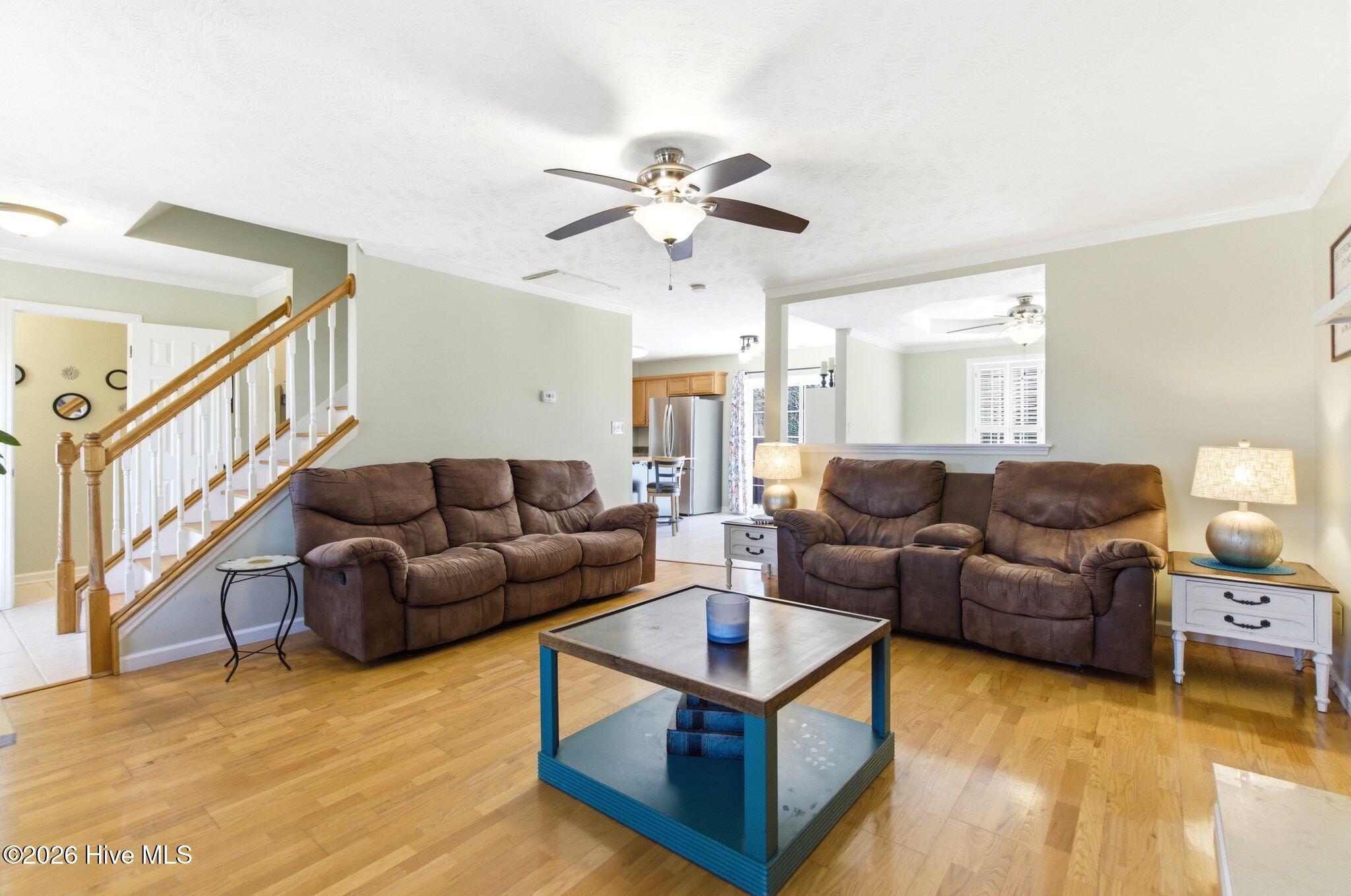 100561408 | Photo 19