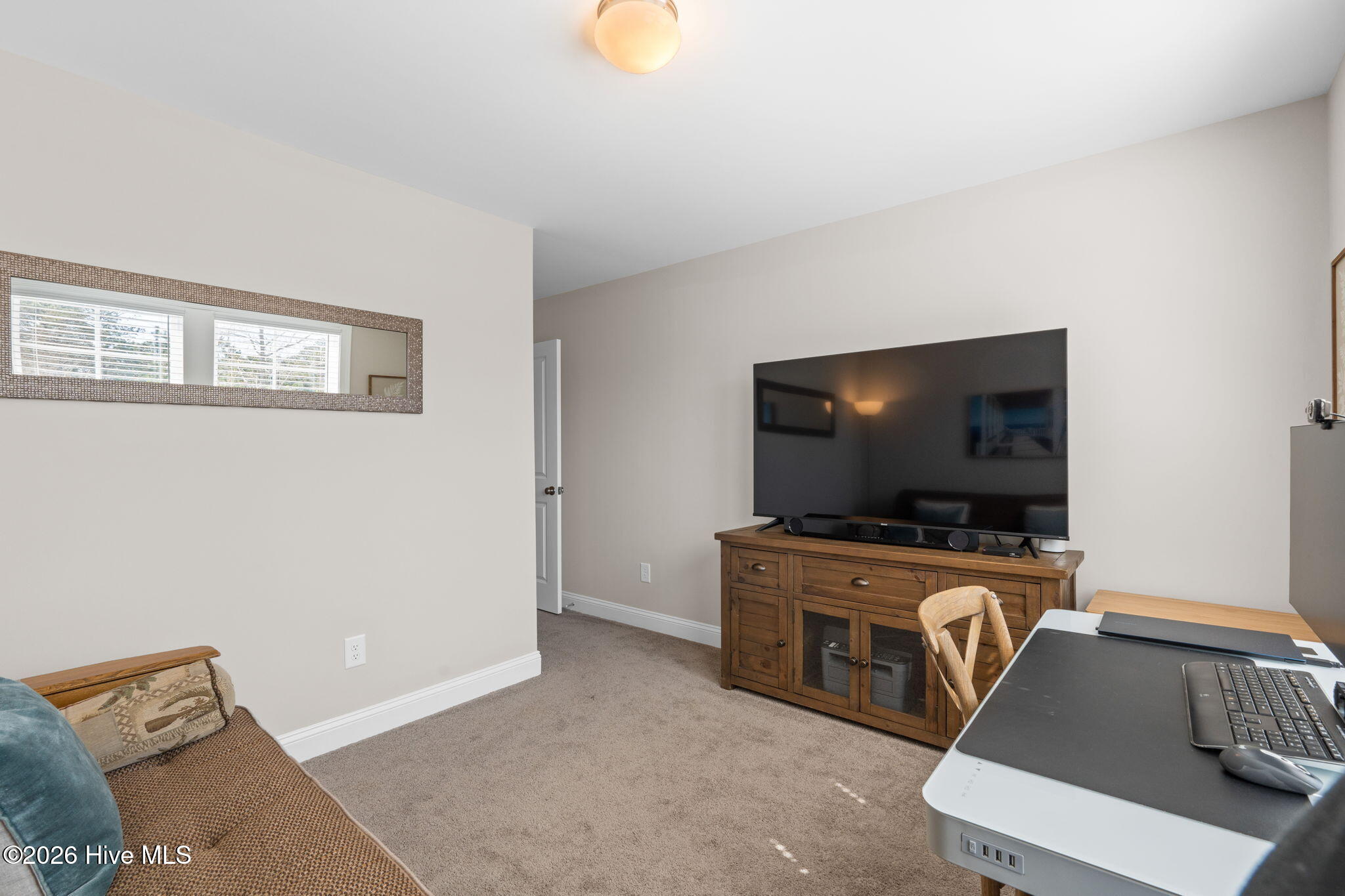 100561816 | Photo 35