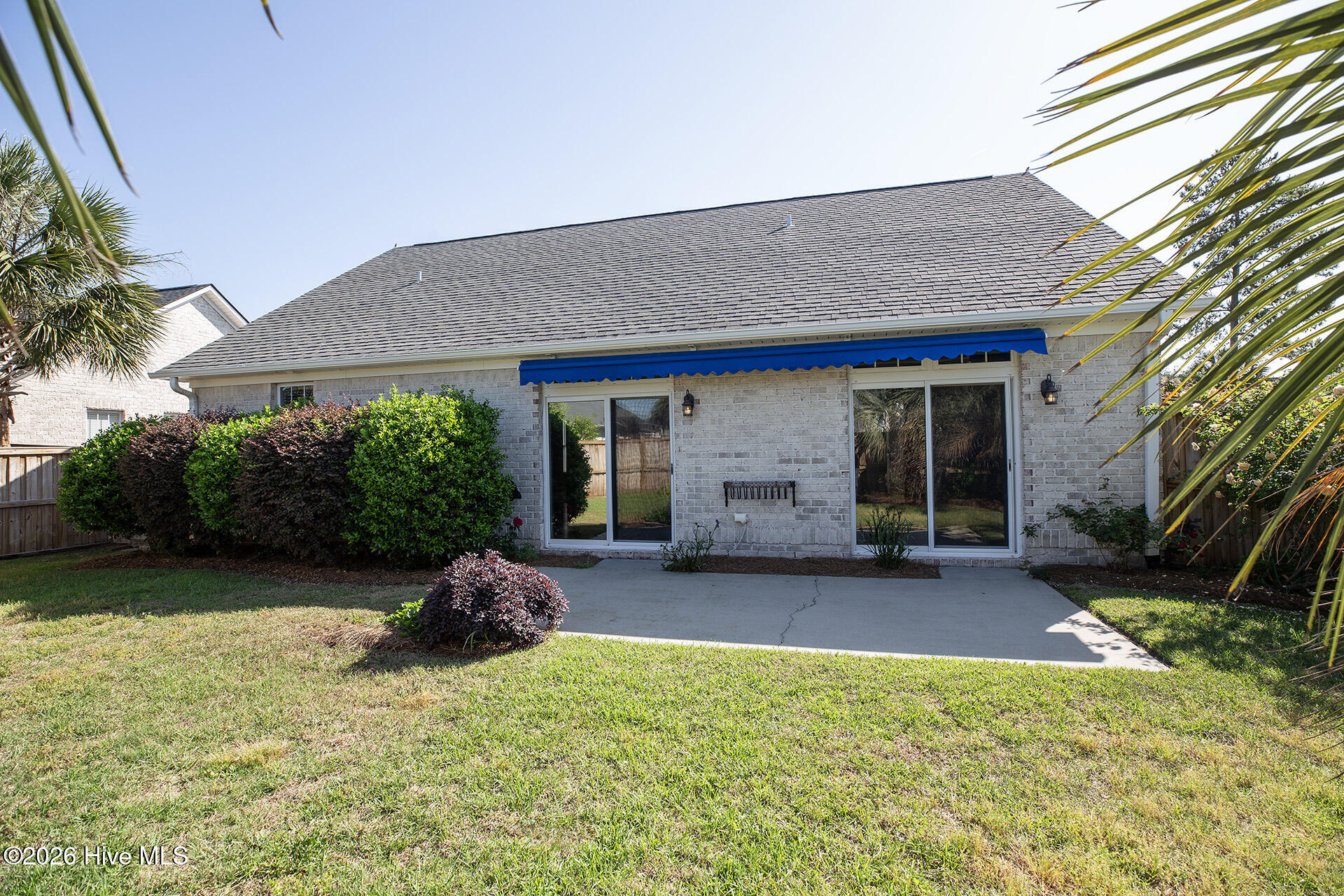 100569615 | Photo 36