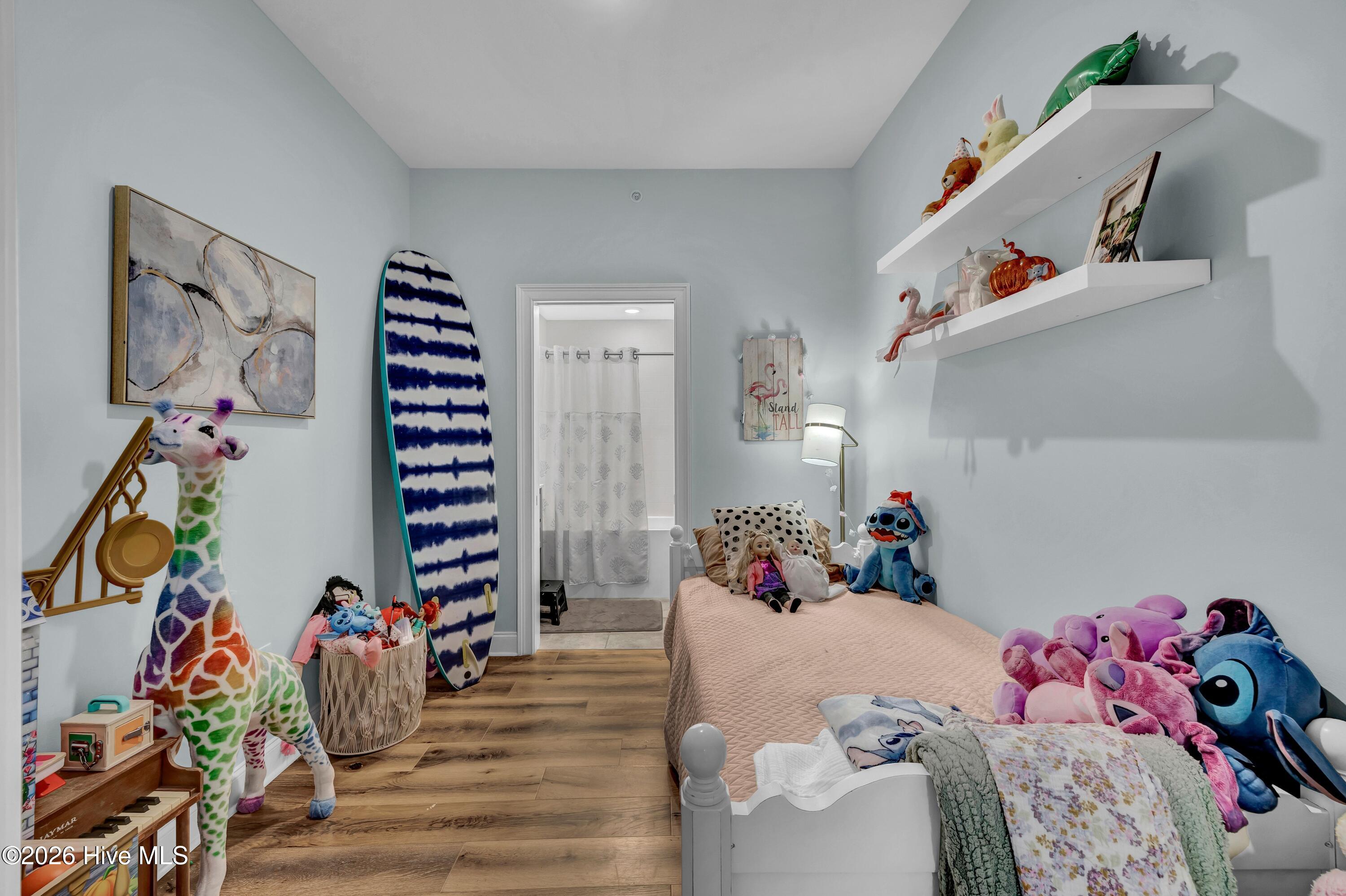 100551474 | Photo 51