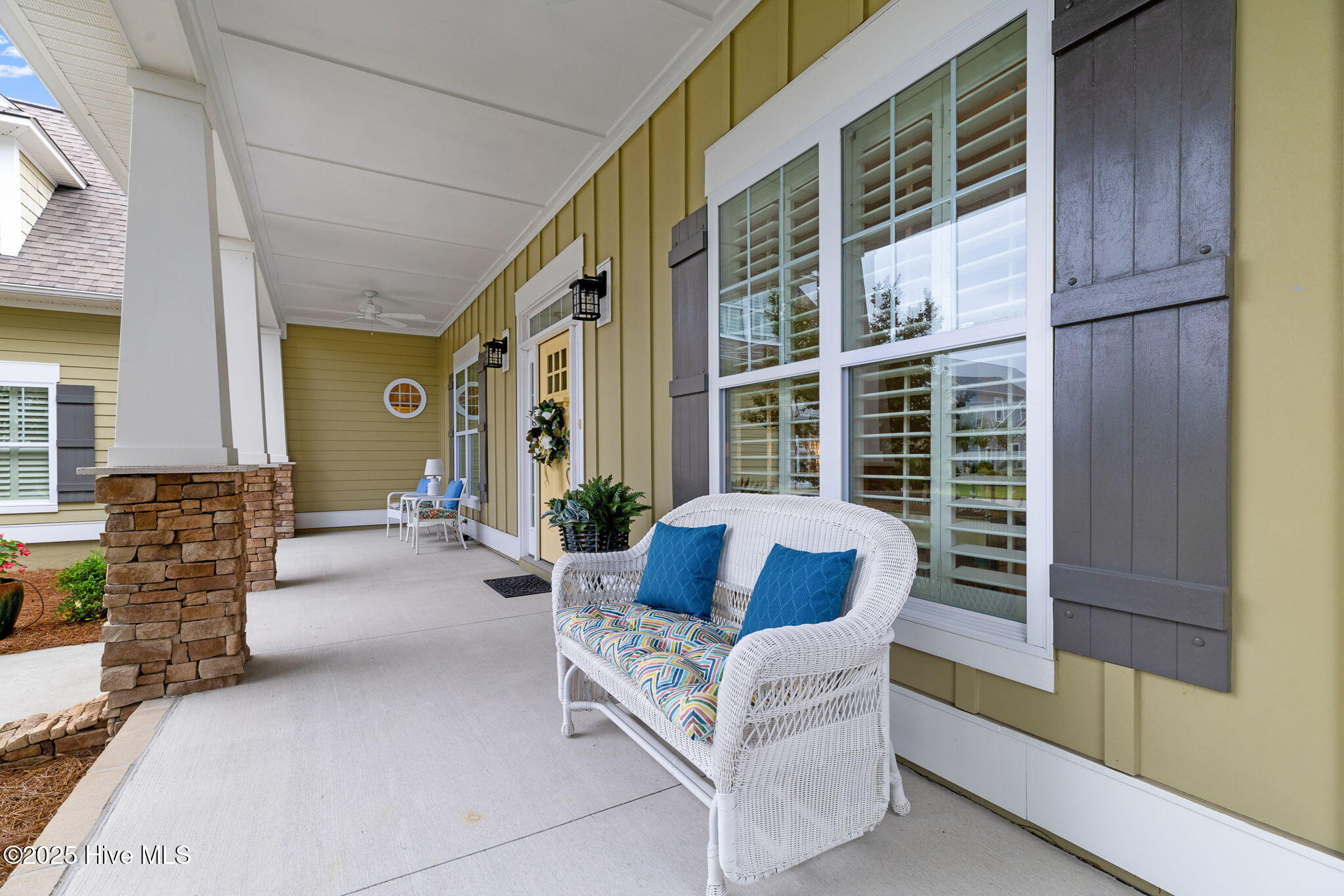 100508421 | Photo 64