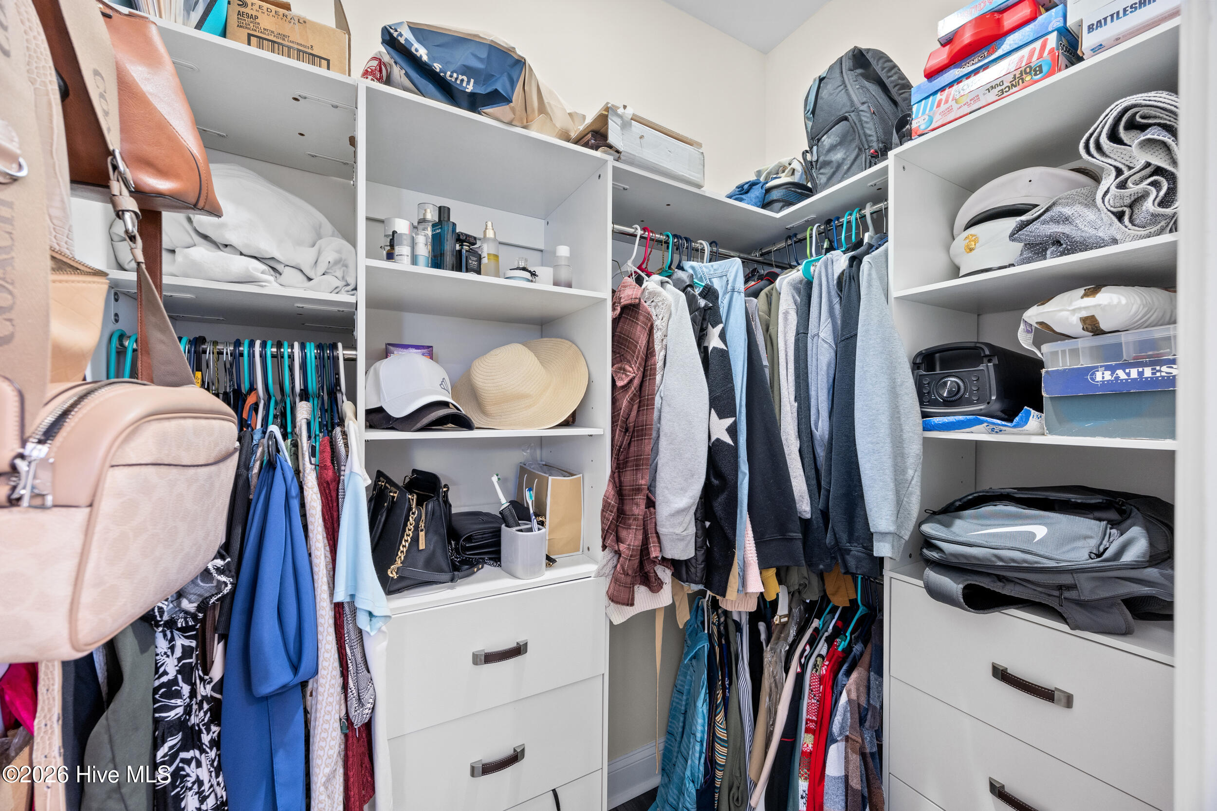 100566658 | Photo 28