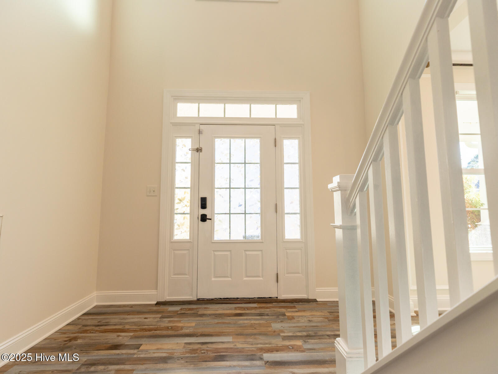 100546251 | Photo 11