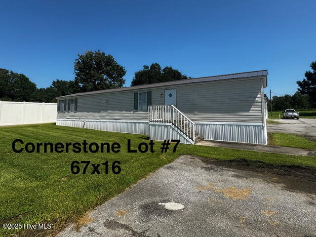 108 Smith Mhp Lane, Chinquapin, NC, 28521