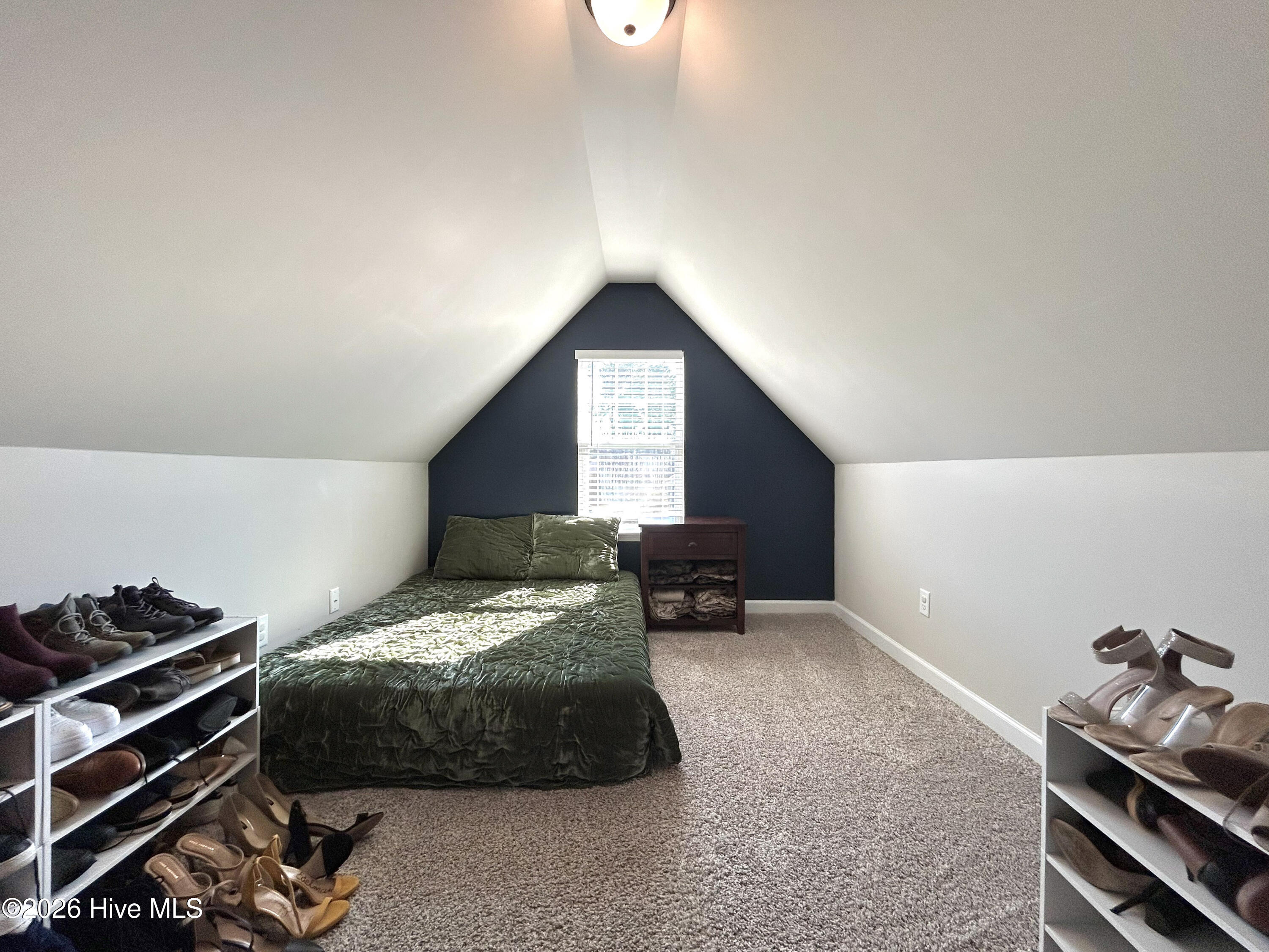 100557400 | Photo 43