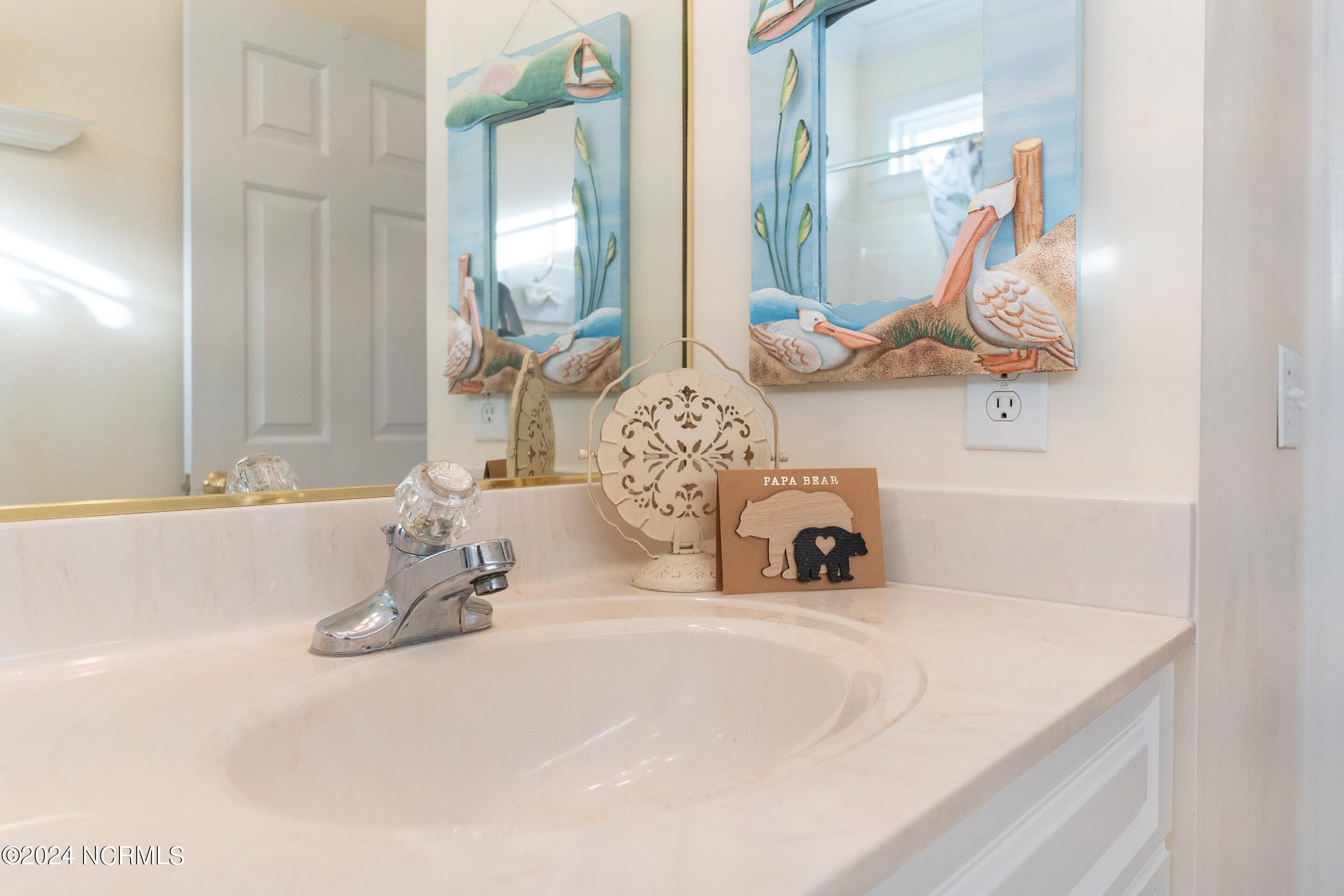 100499709 | Photo 42