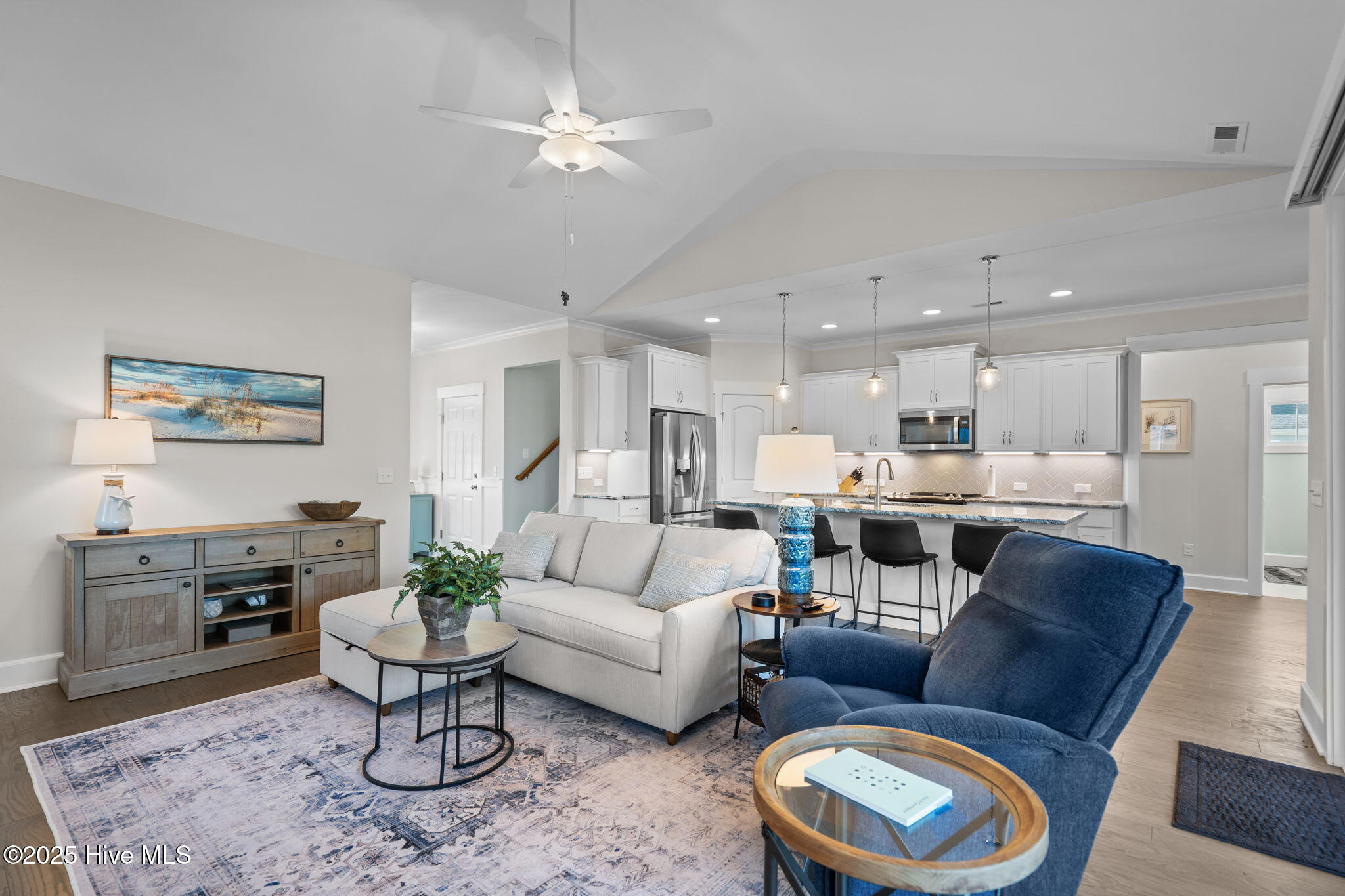 100537659 | Photo 20